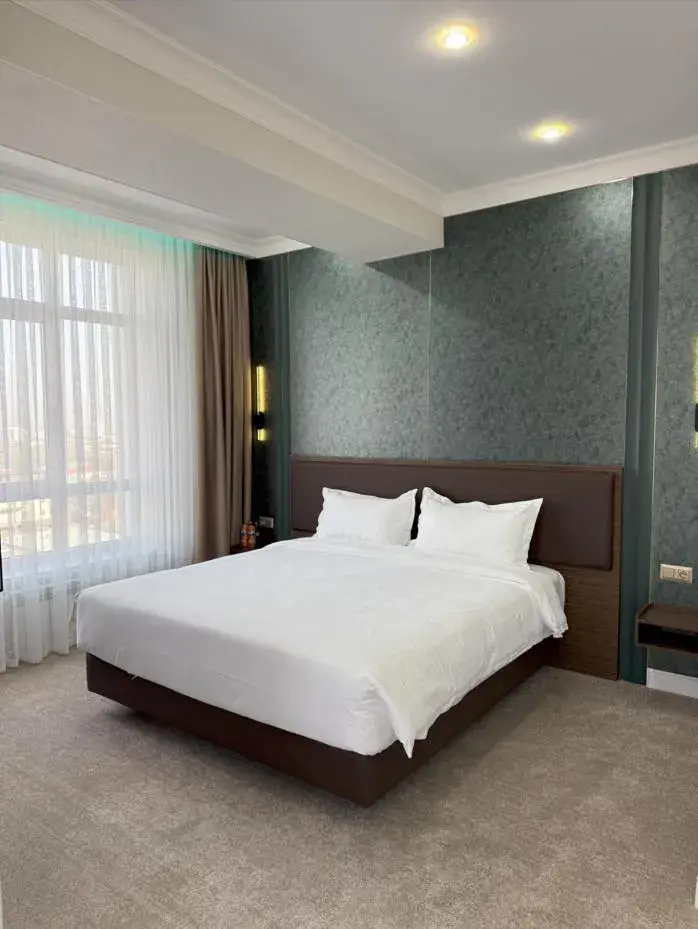 Deluxe King Room in Bon Hotel Bishkek Deluxe King Room in Bon Hotel Bishkek