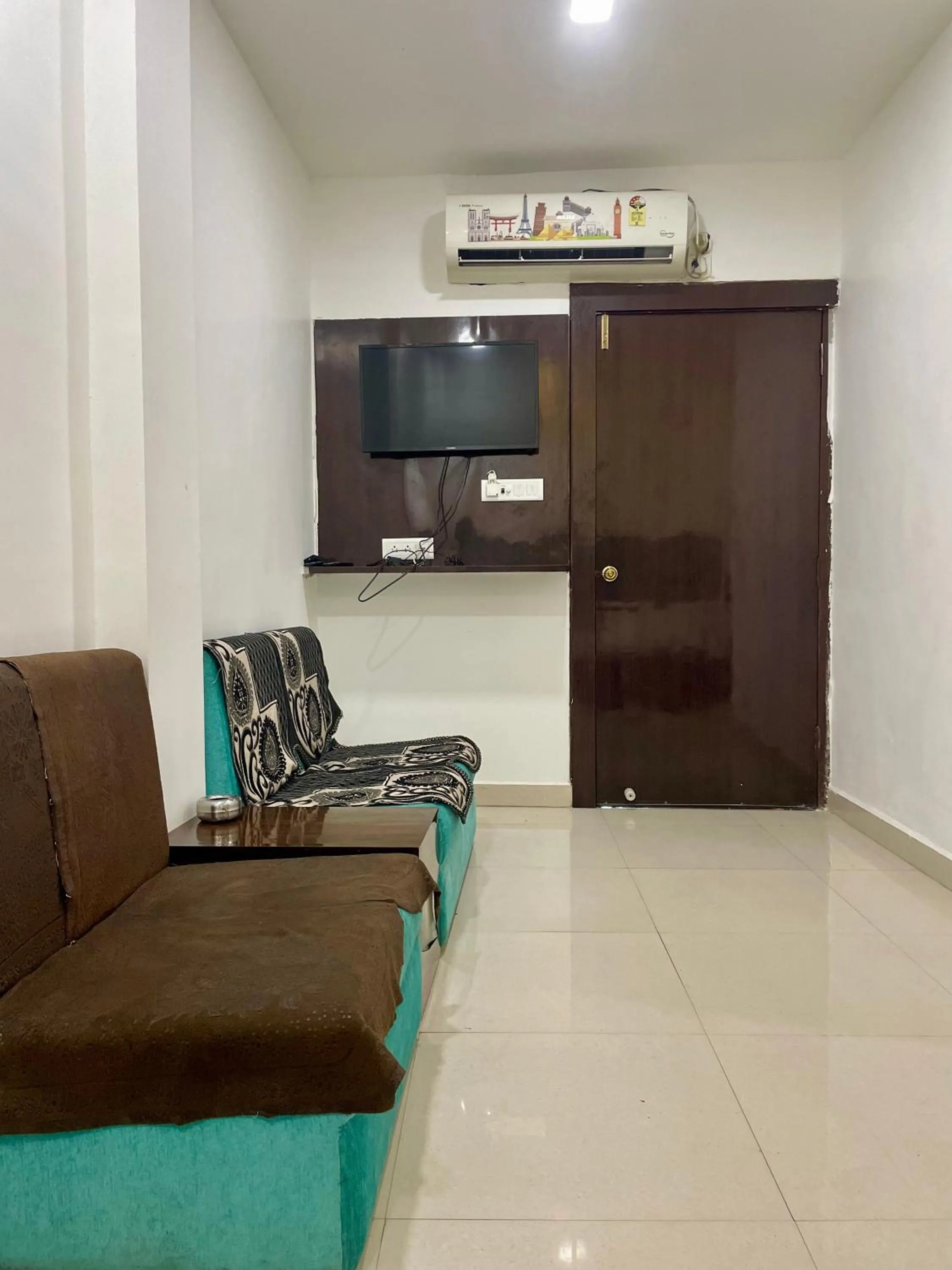 Seating area in Hotel Komal Palace Anand Nagar