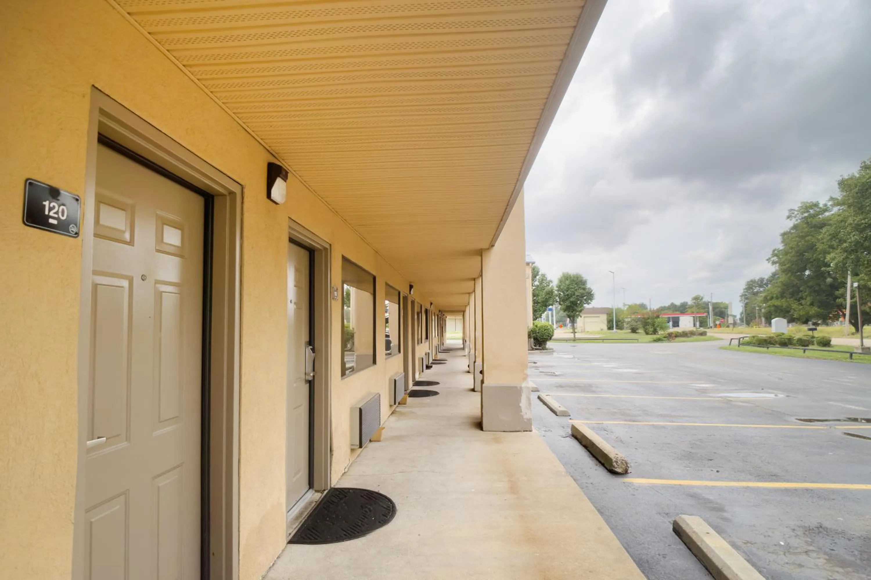 Facade/entrance in Deerfield Inn By Capital O Blytheville AR I55