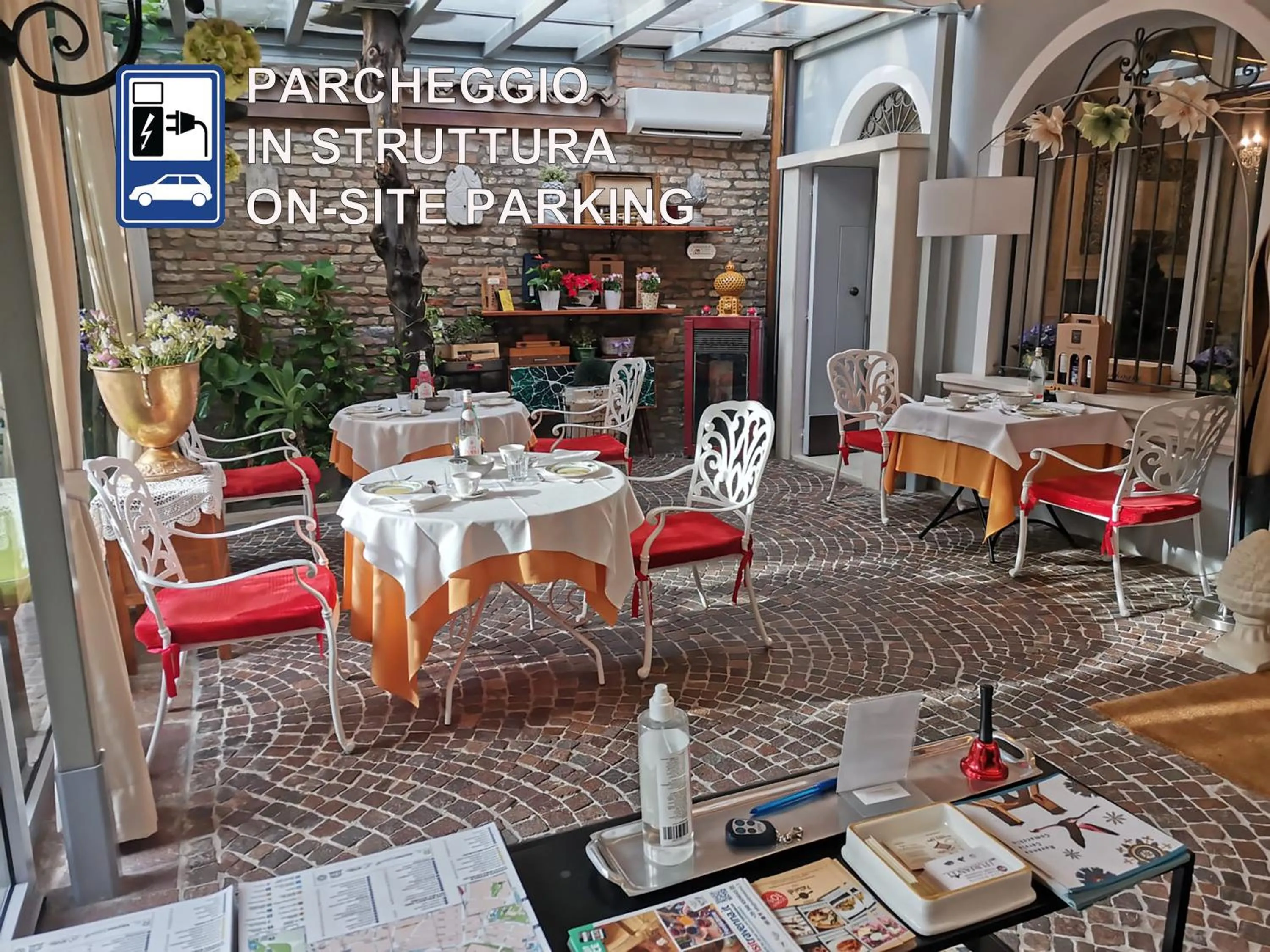 Lounge or bar in Villa Noctis