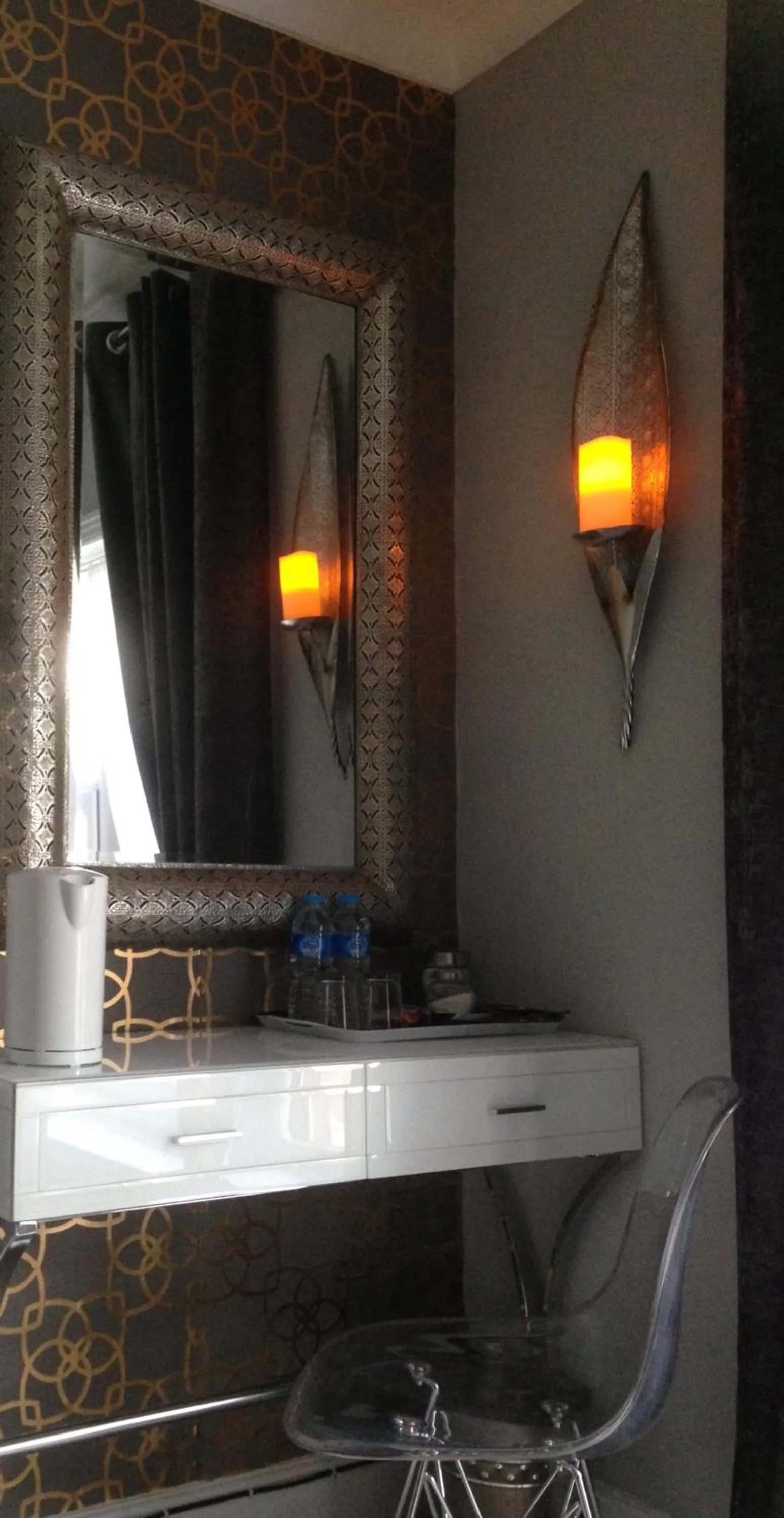 Decorative detail in Slayleigh B&B, Matlock