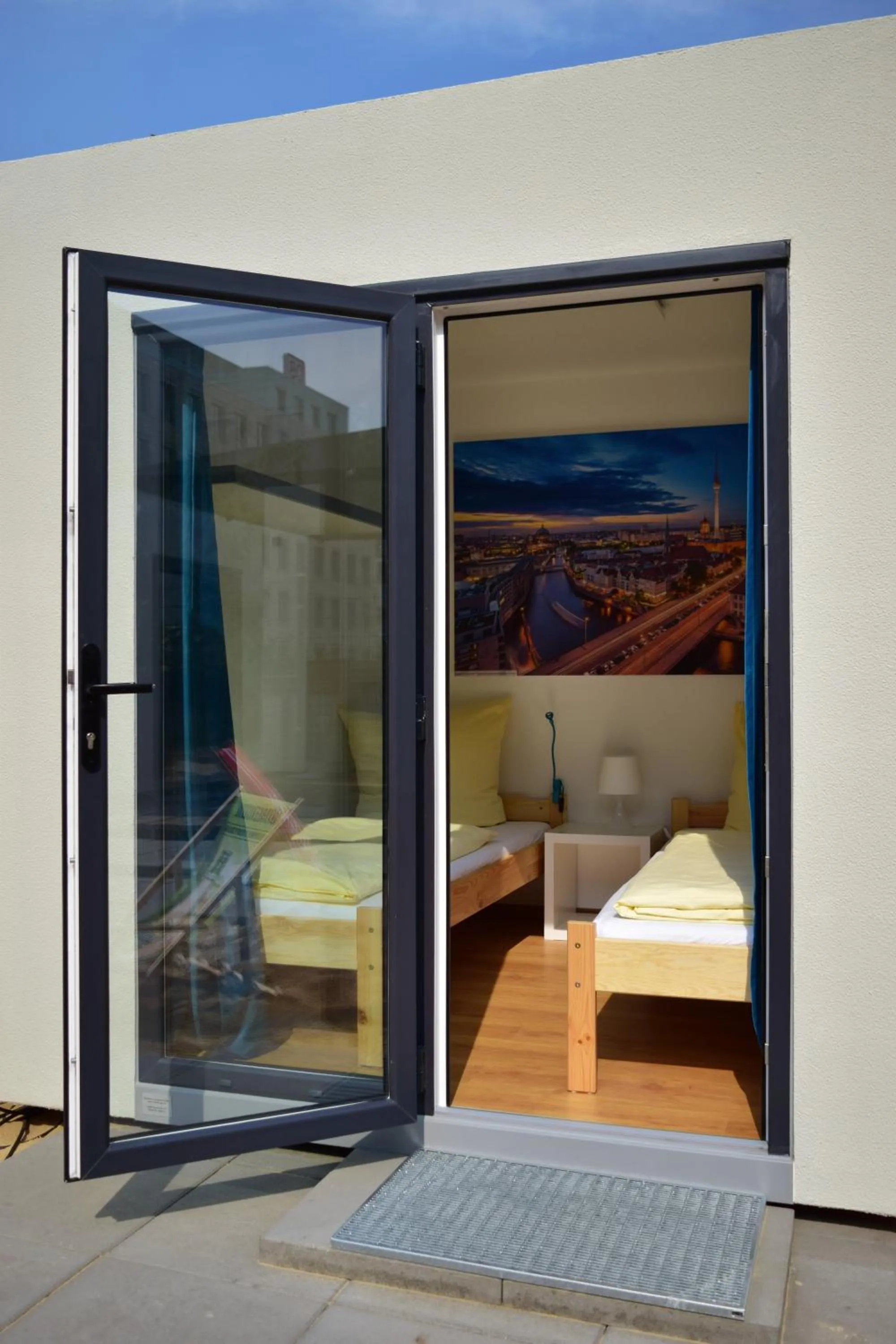 Bedroom, Bed in CLUB Lodges Berlin Mitte