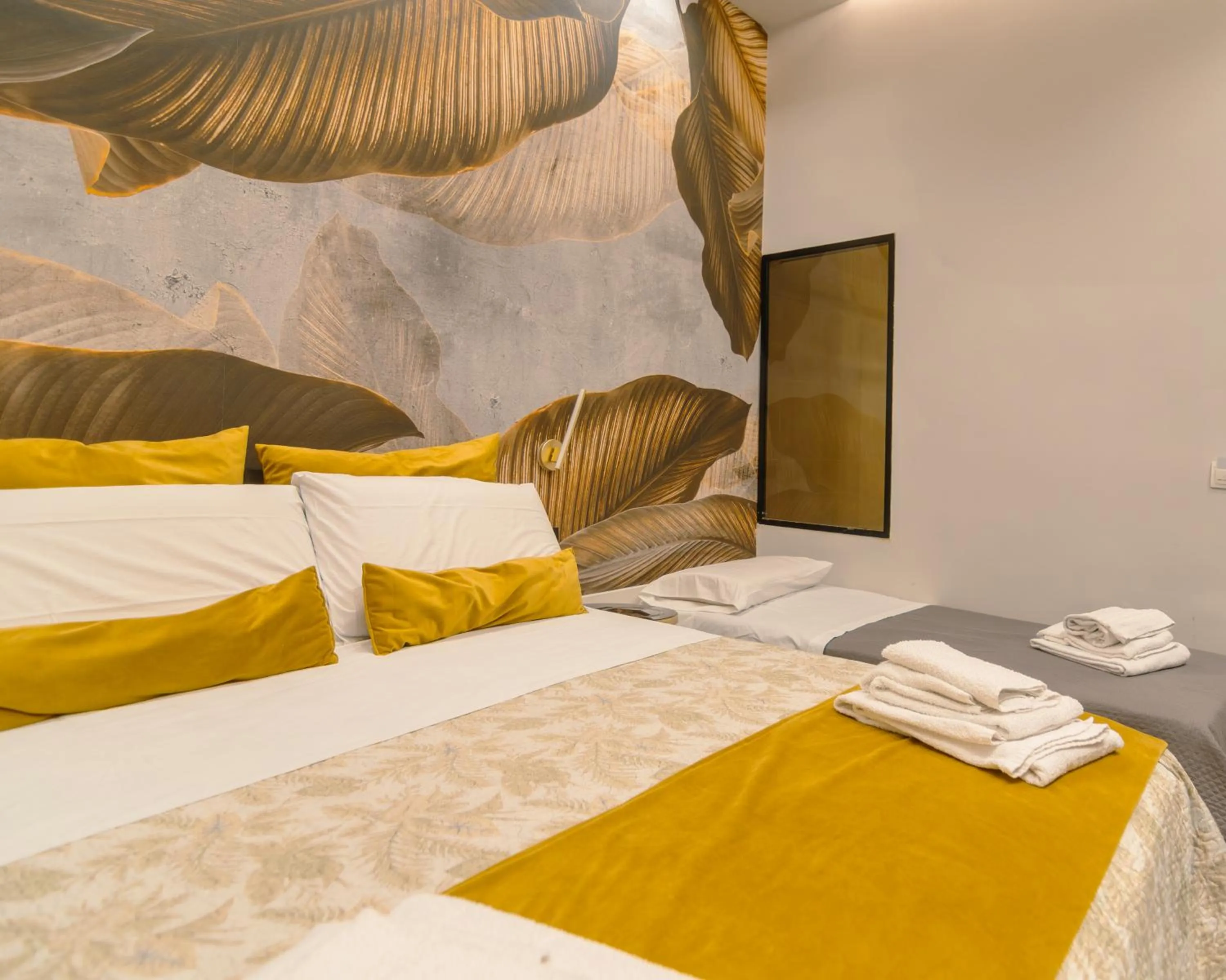 Photo of the whole room, Bed in VESUVIANUS Rooms and More