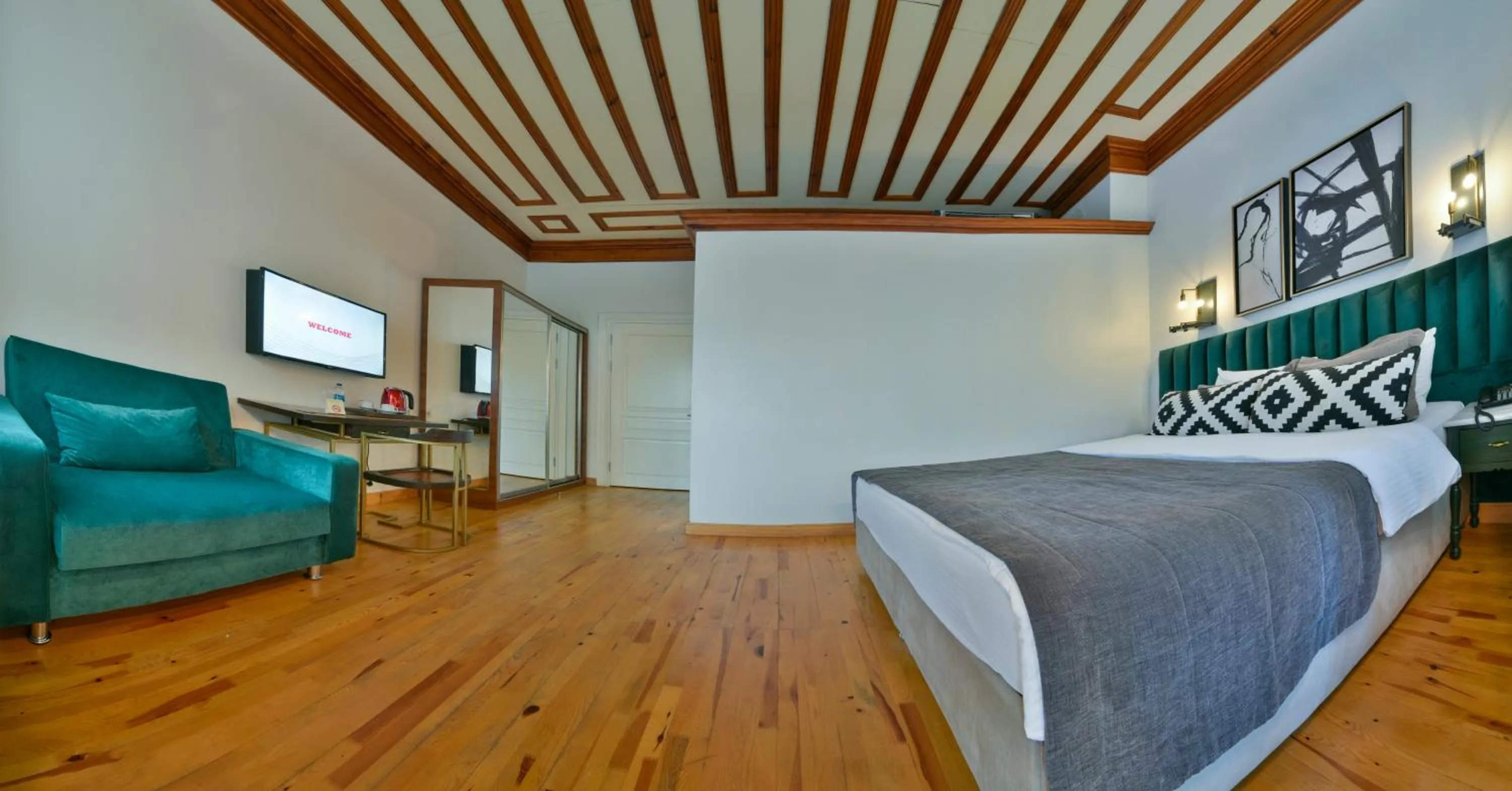 Photo of the whole room, Bed in Istanbul Life Hotel