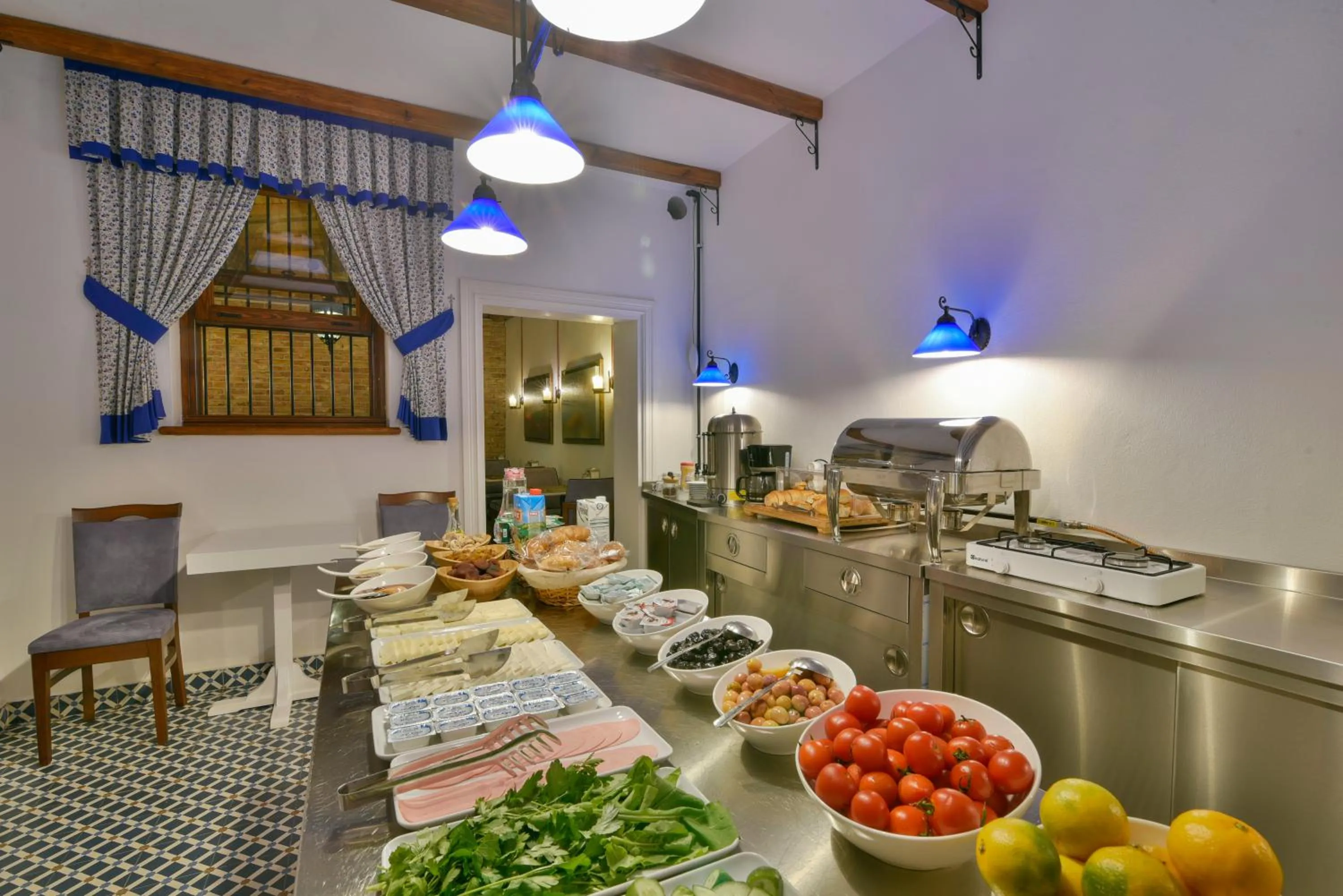 Kitchen or kitchenette in Istanbul Life Hotel