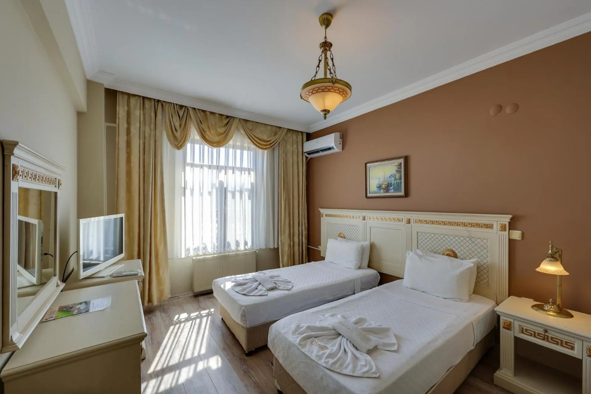 Bed in Güre Saruhan Termal Otel