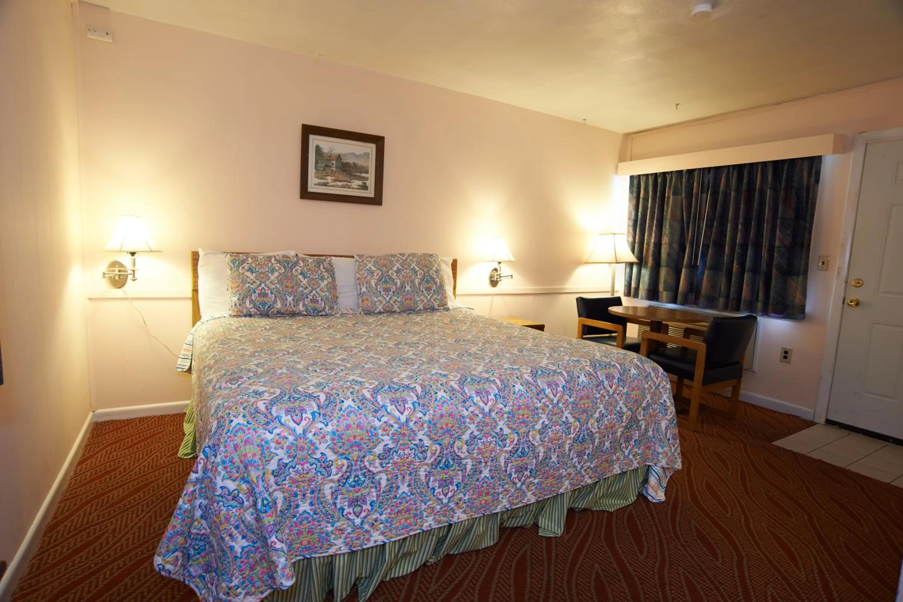 Bed in Clinton Motel