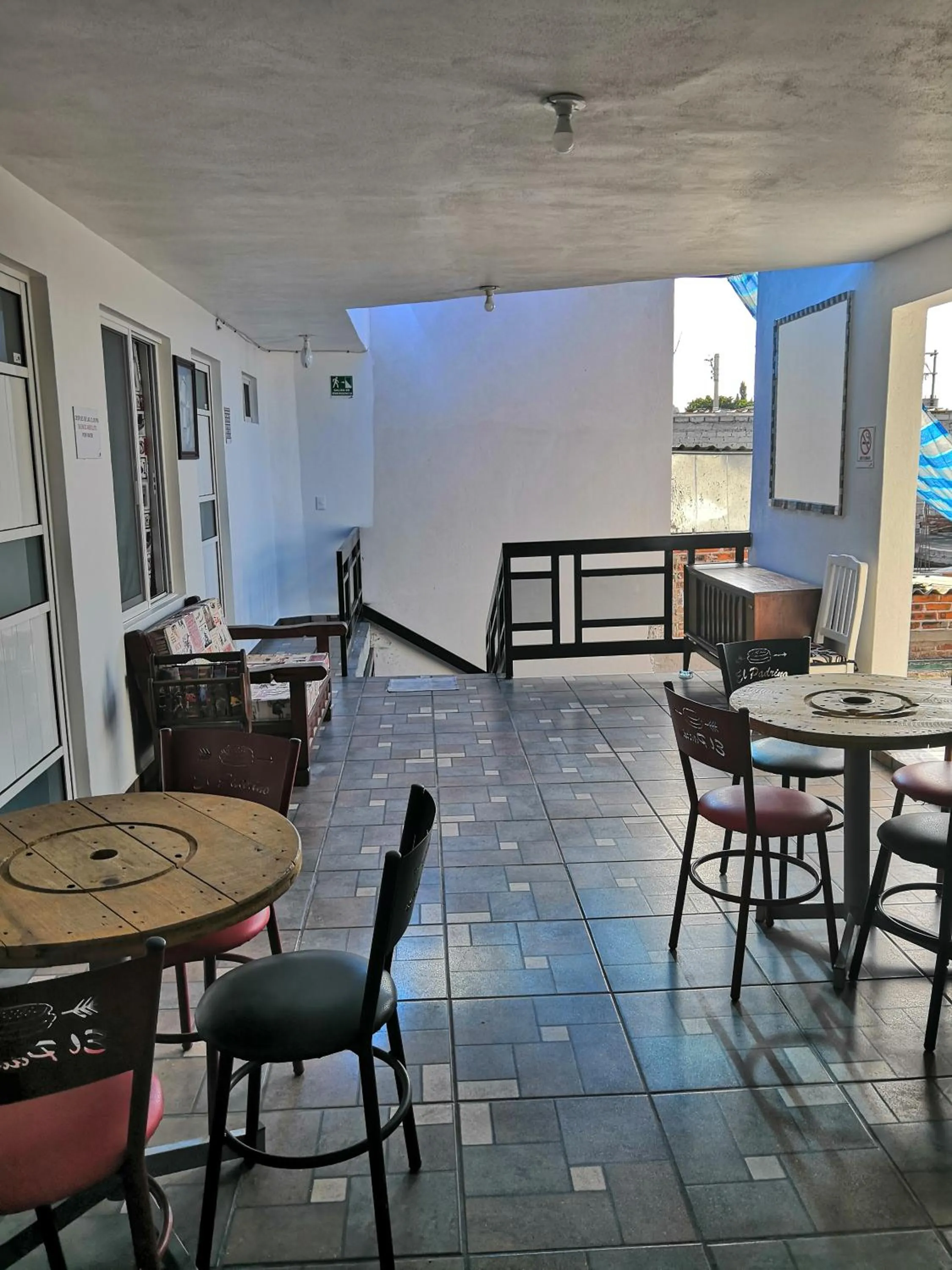 Area and facilities in Hostal Maple