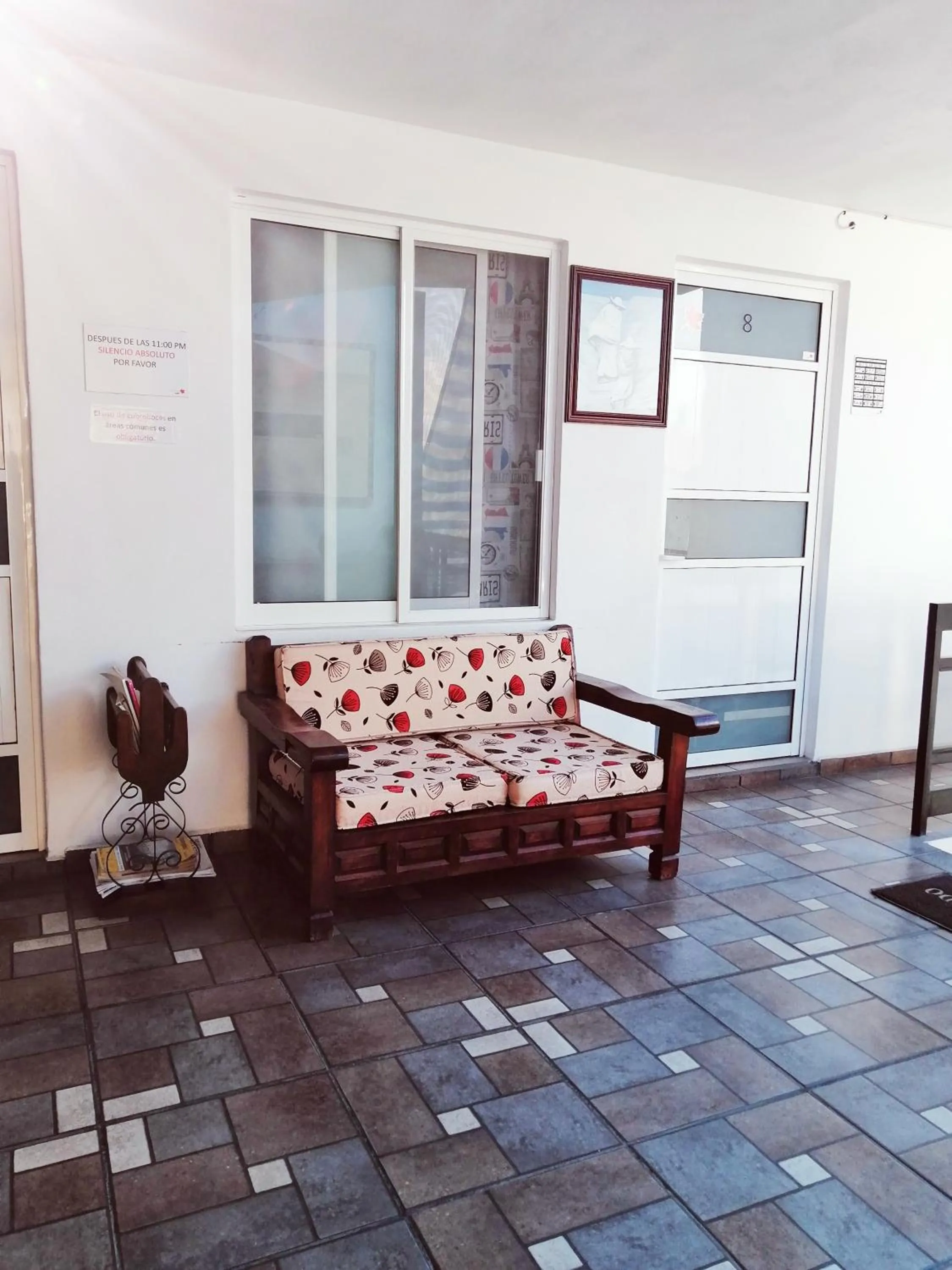 Living room in Hostal Maple