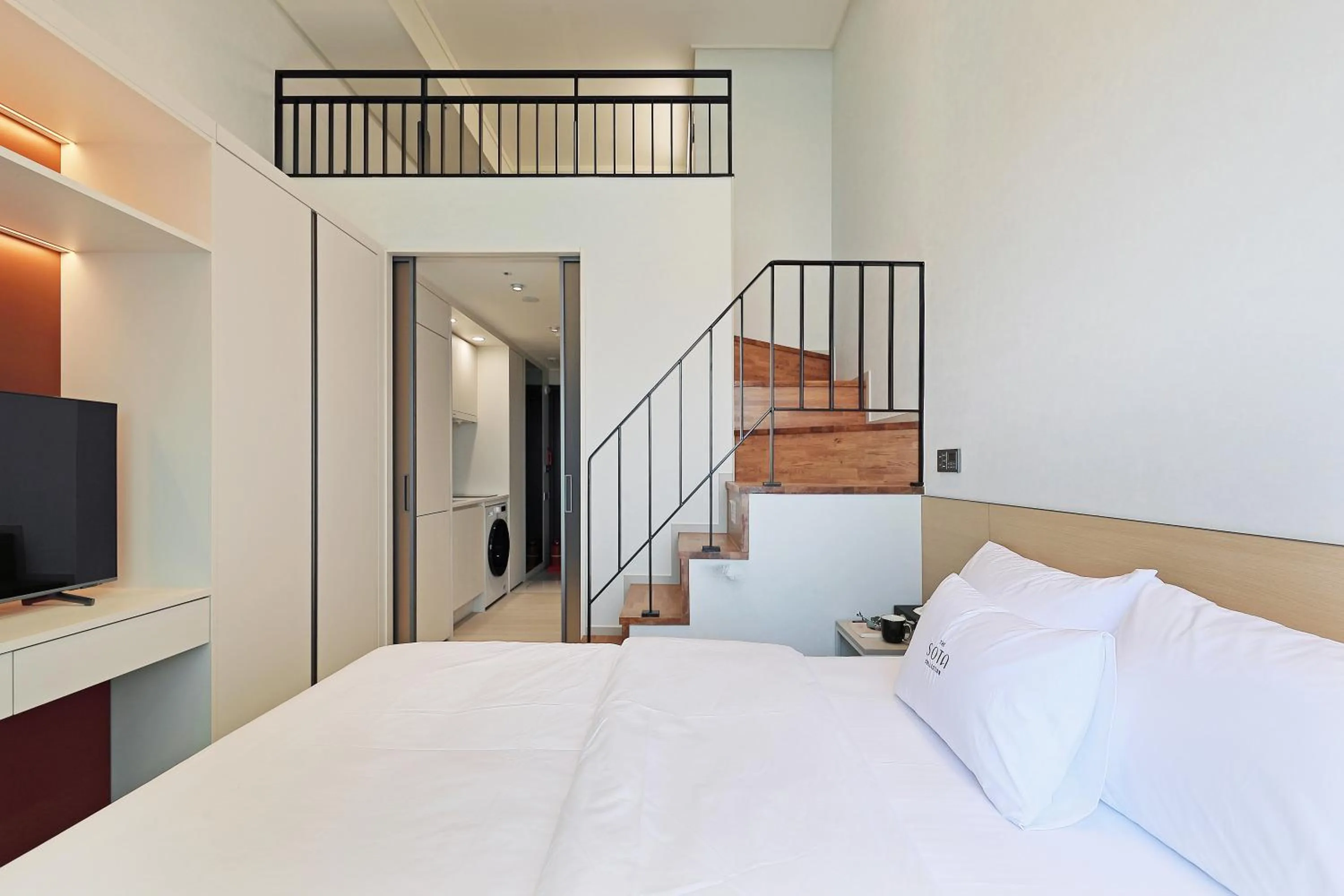 Property building, Bed in Sota Suite Pyeongtaek Godeok branch