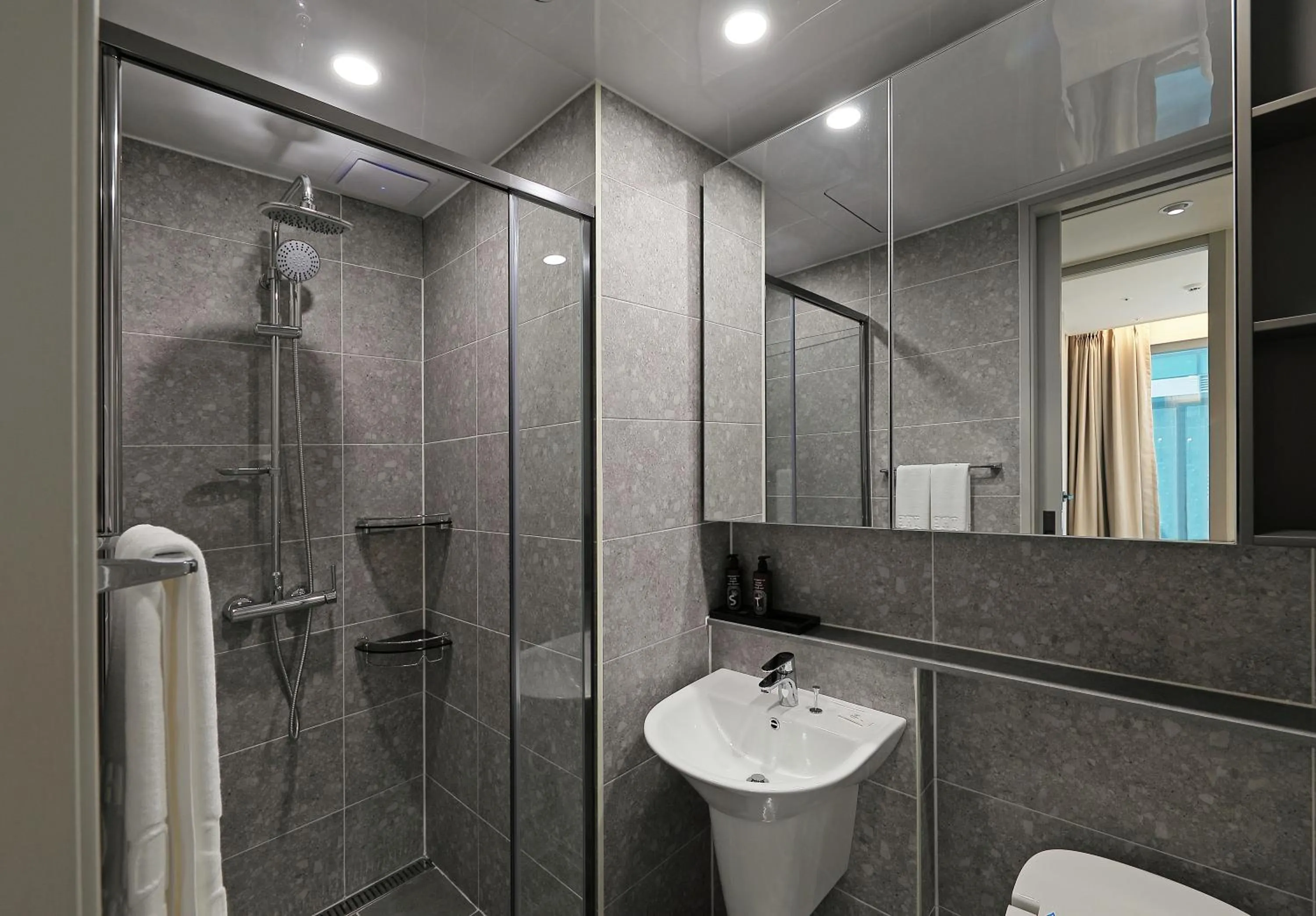 Sota Suite Pyeongtaek Godeok branch