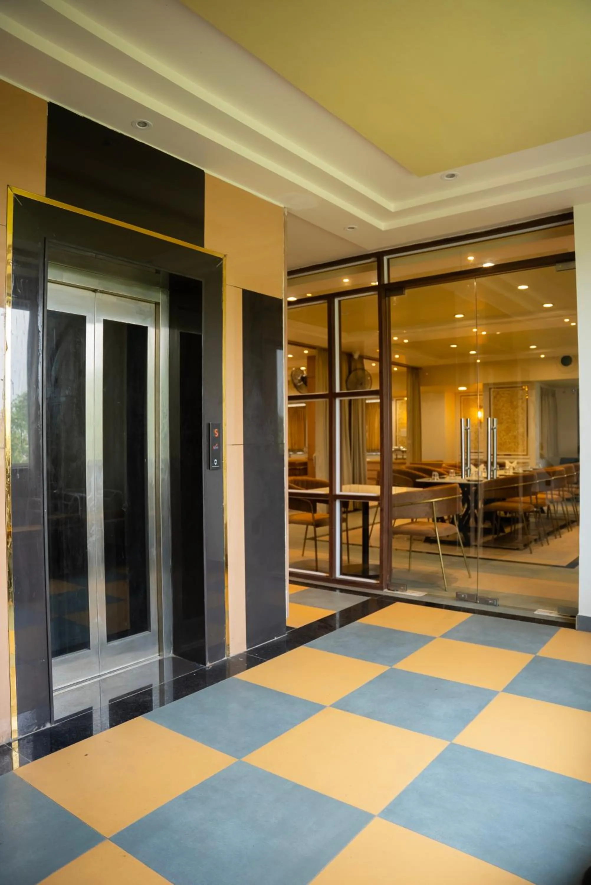 Lobby or reception in The White Roots Hotel