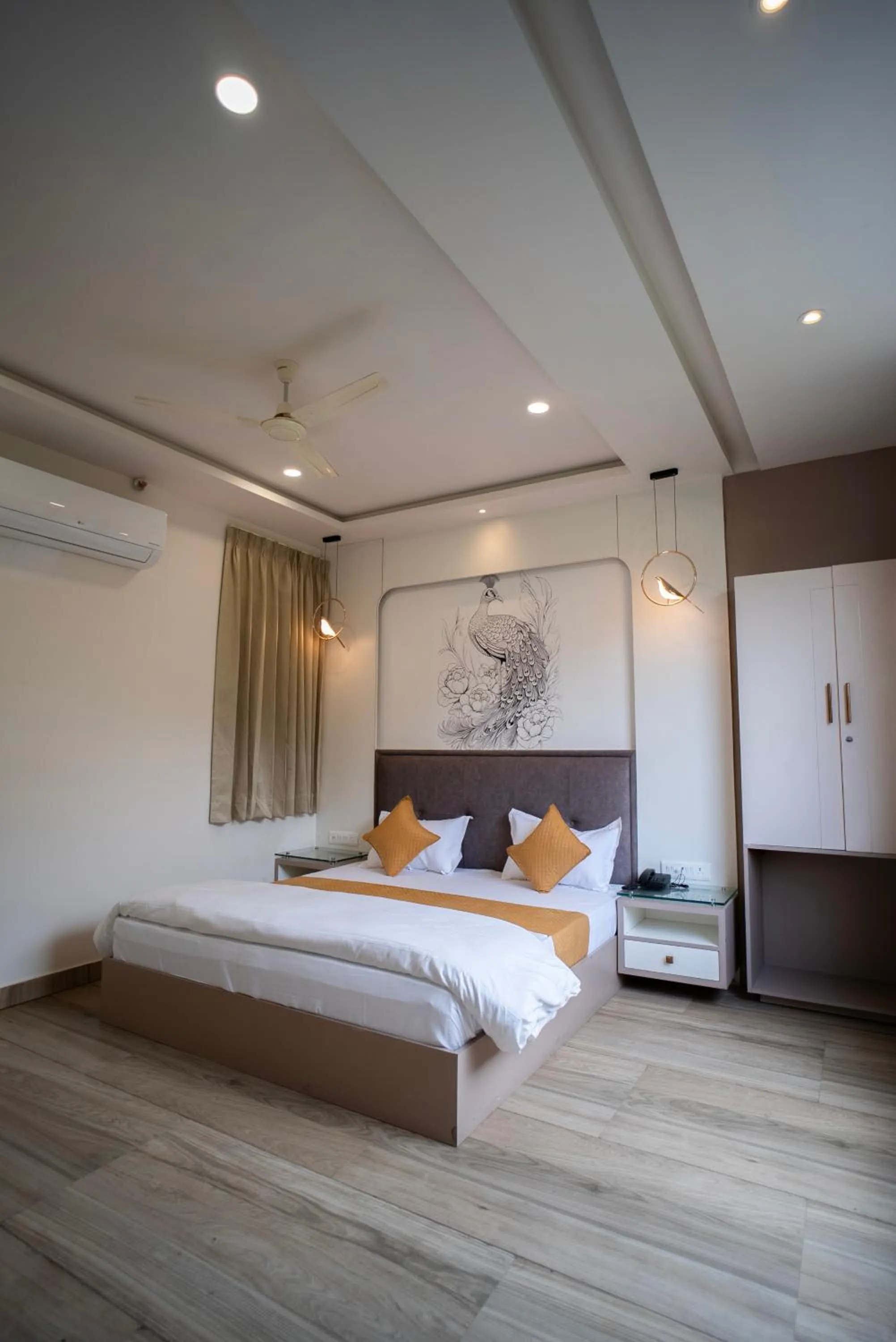 Bed in The White Roots Hotel