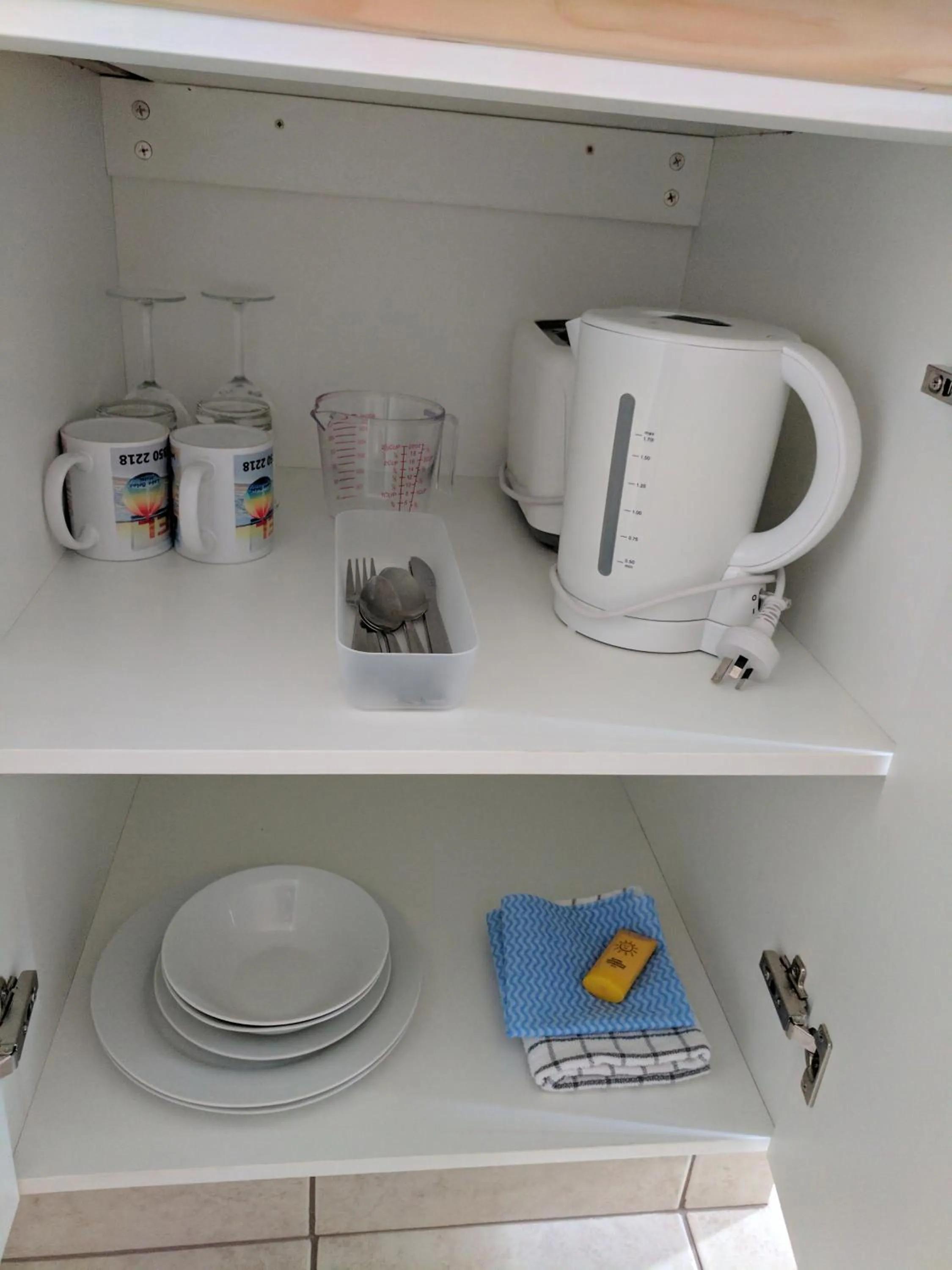 Coffee/tea facilities in Lake Bolac Motel