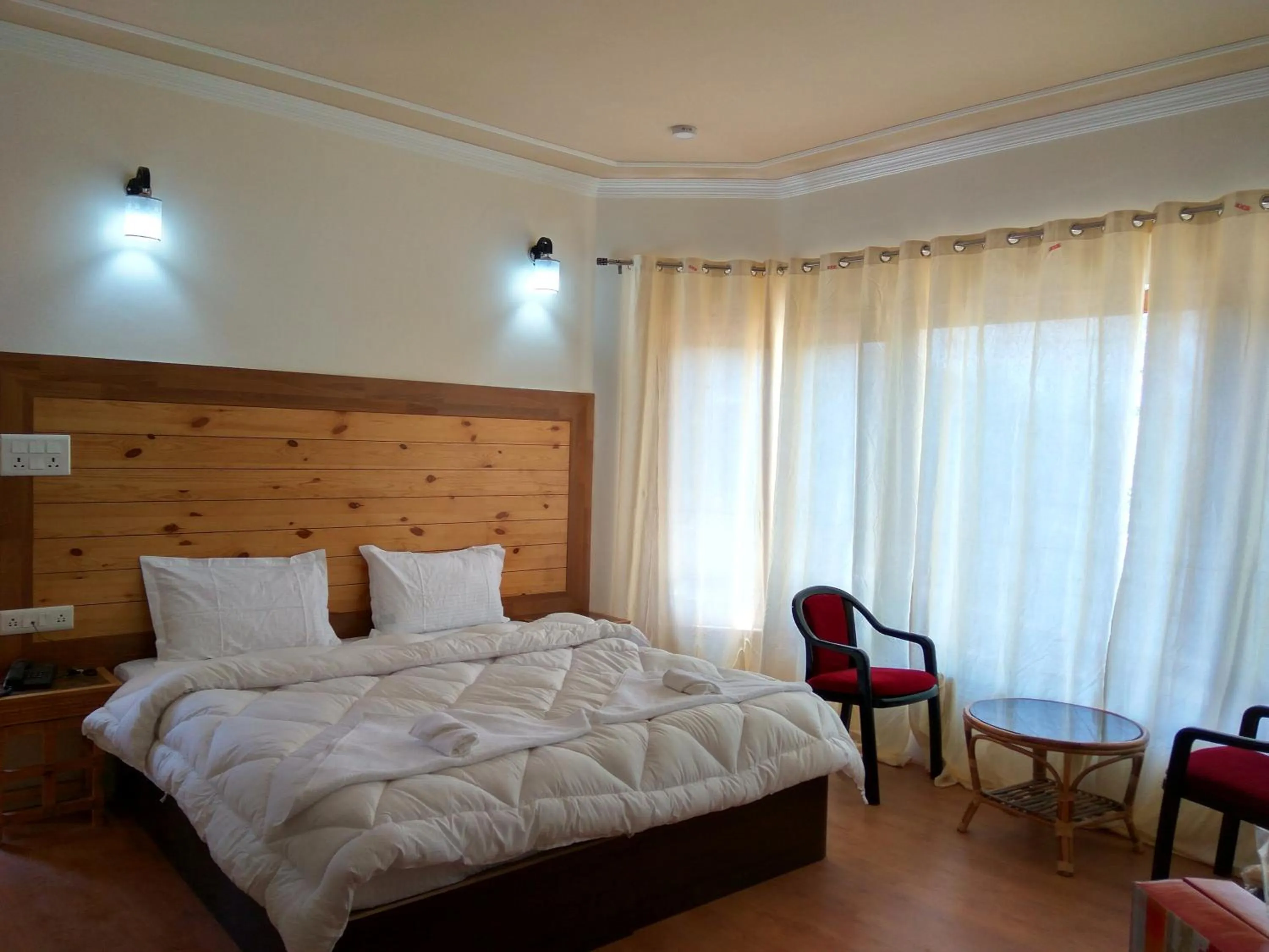 Photo of the whole room, Bed in Shaolin Ladakh