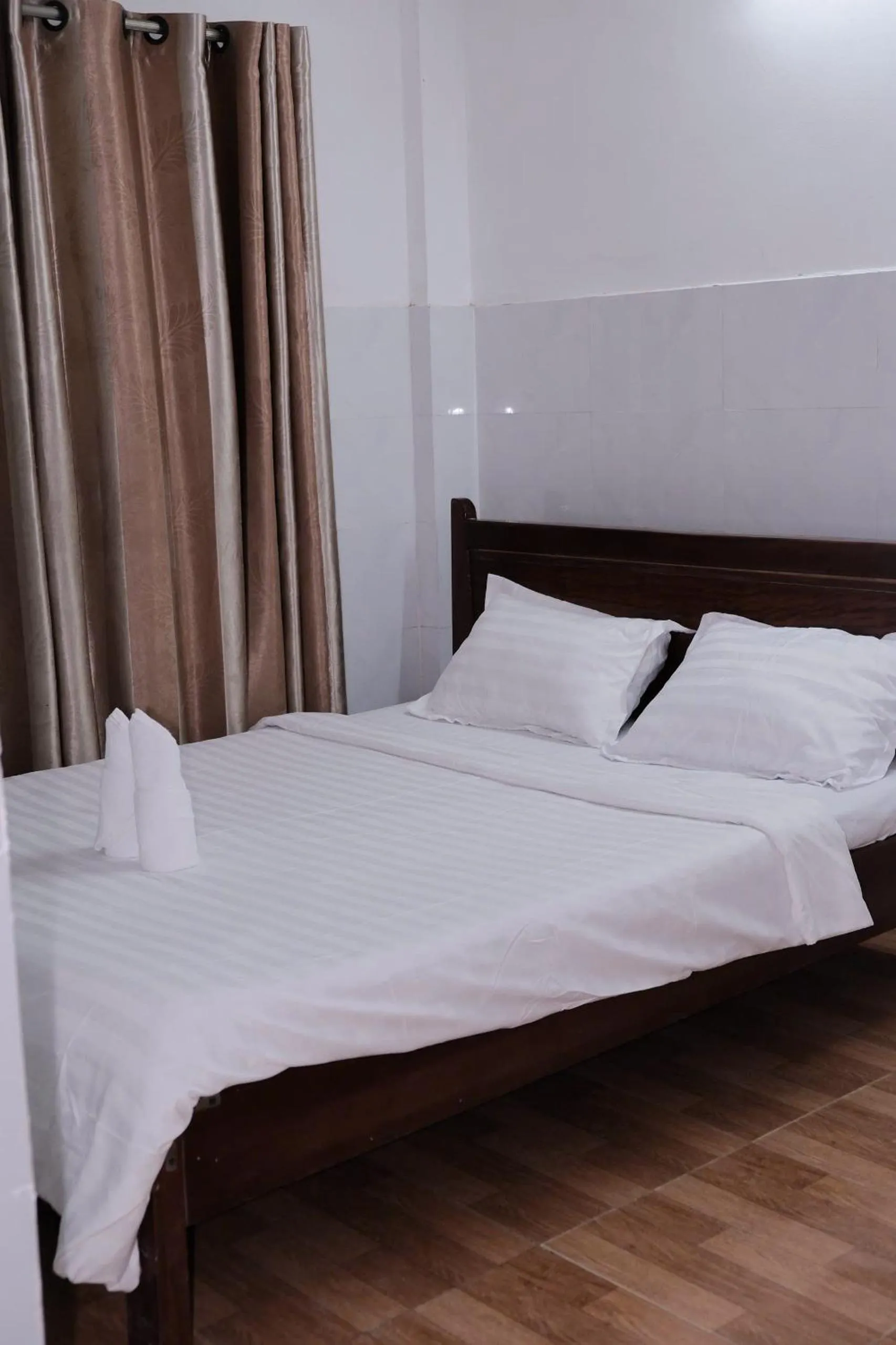 Bed in SH Hotel & Motorbikes For Rent