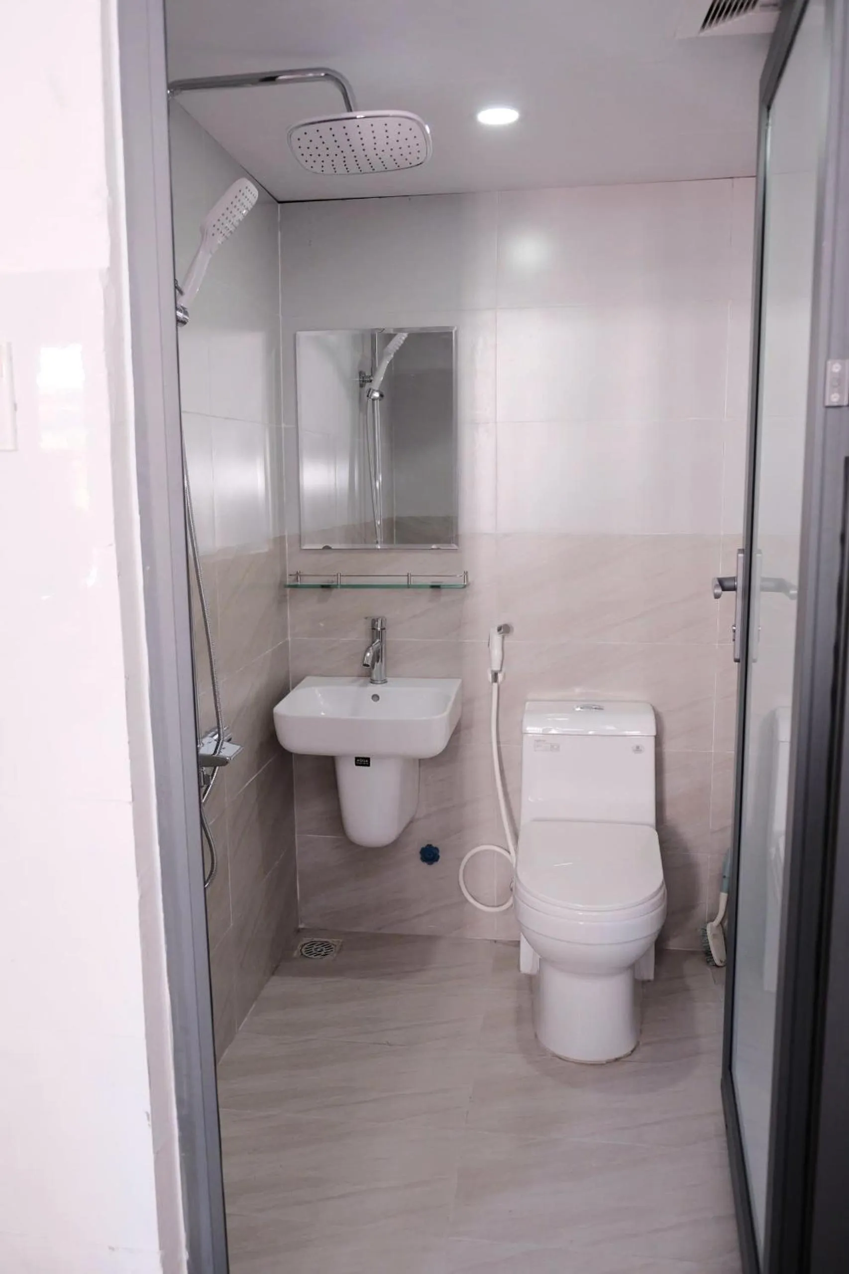 SH Hotel & Motorbikes For Rent