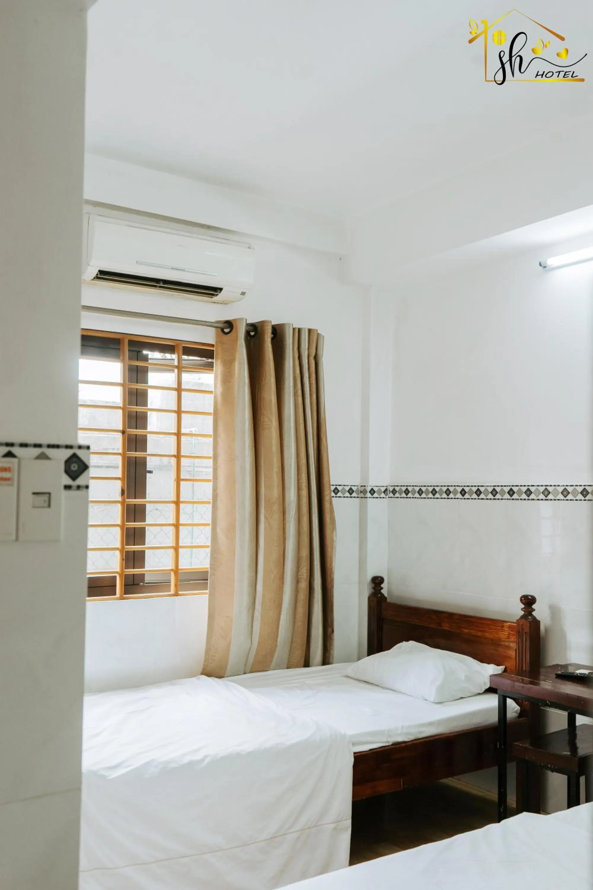 Bed in SH Hotel & Luggage storage