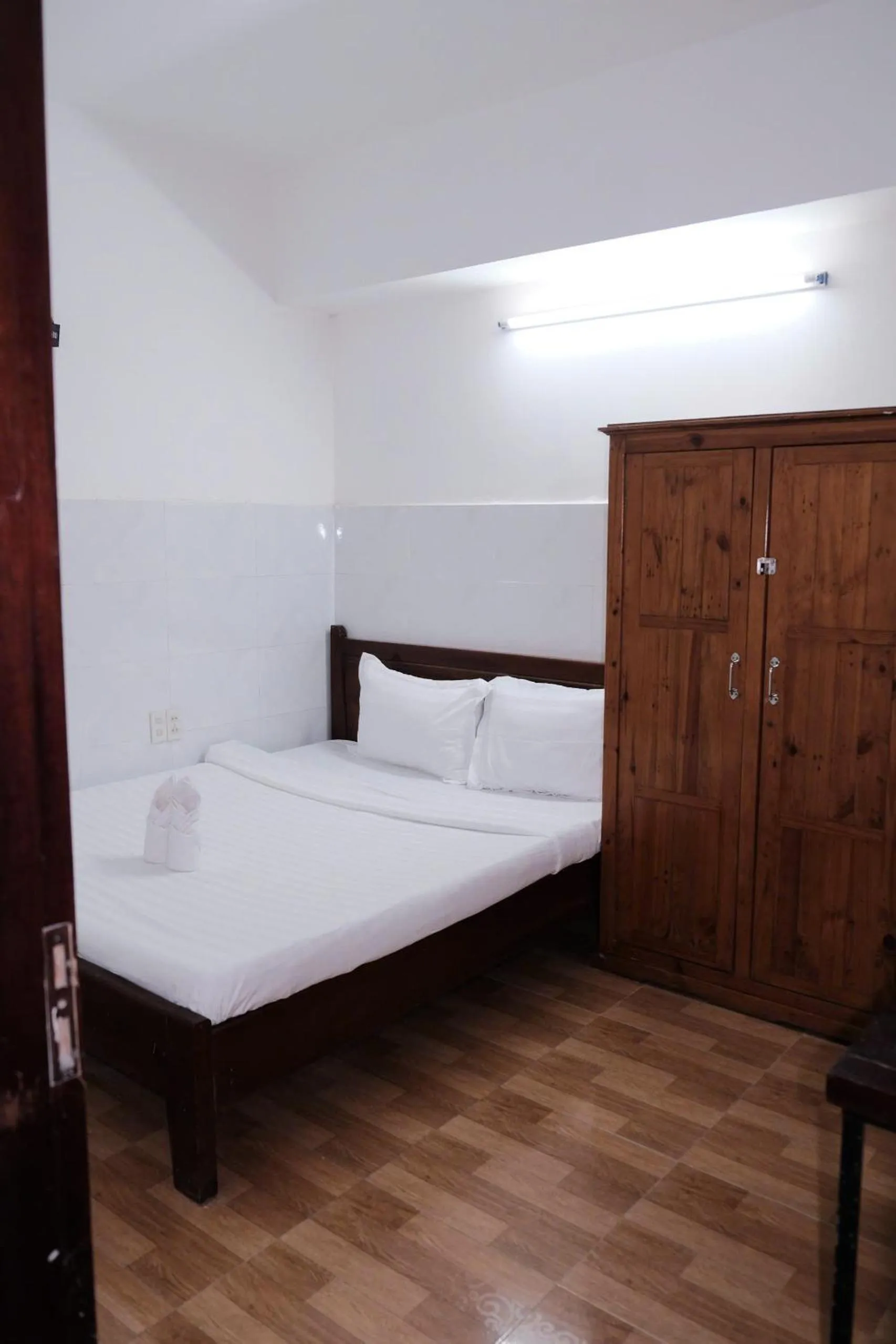 Bed in SH Hotel & Motorbikes For Rent