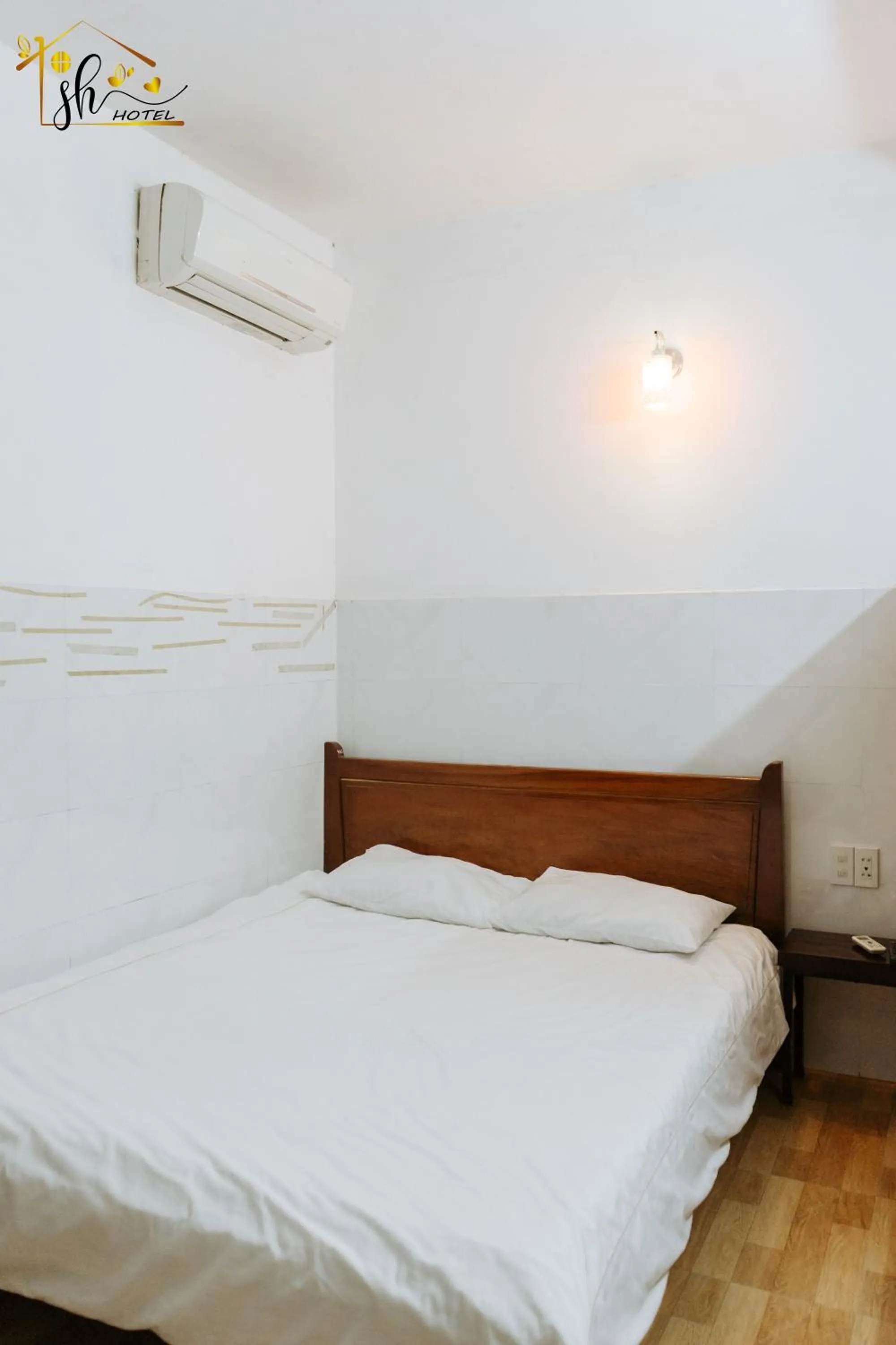 Bed in SH Hotel & Luggage storage