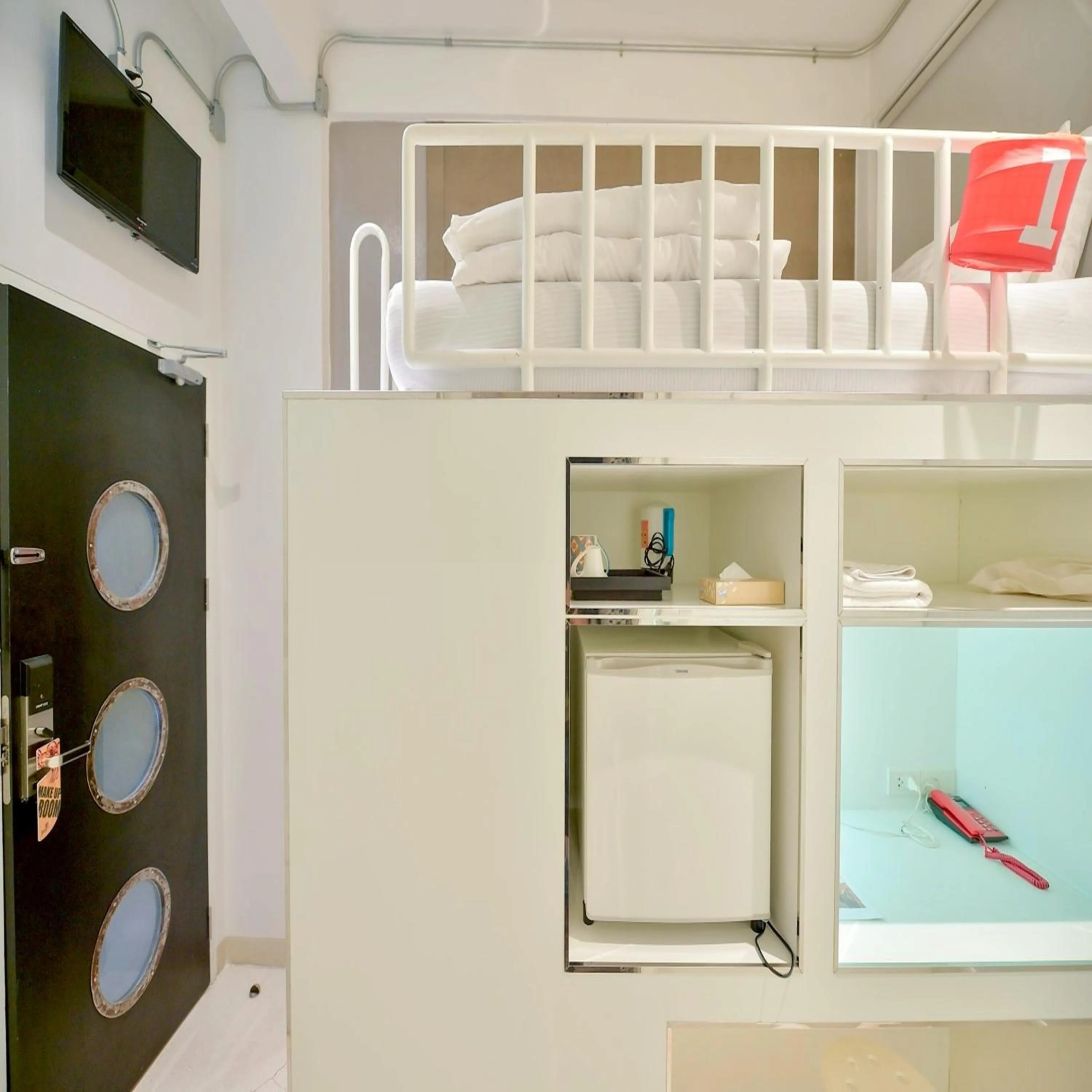 Photo of the whole room in Collection O Jasaen Stylish Unique Hotel