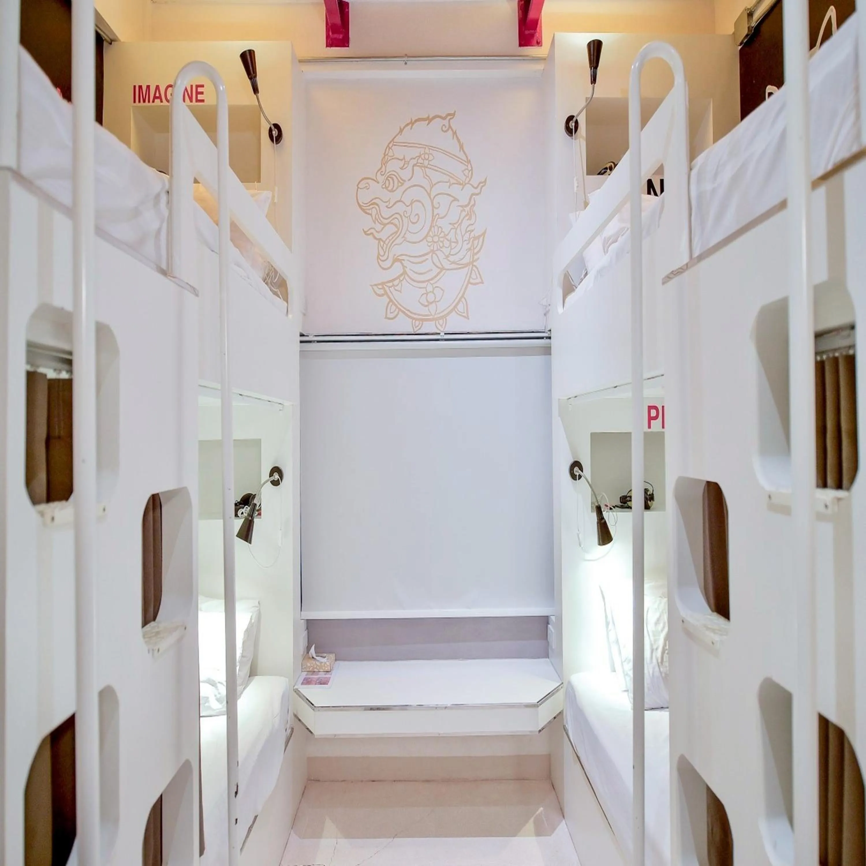 Photo of the whole room, Bed in Collection O Jasaen Stylish Unique Hotel