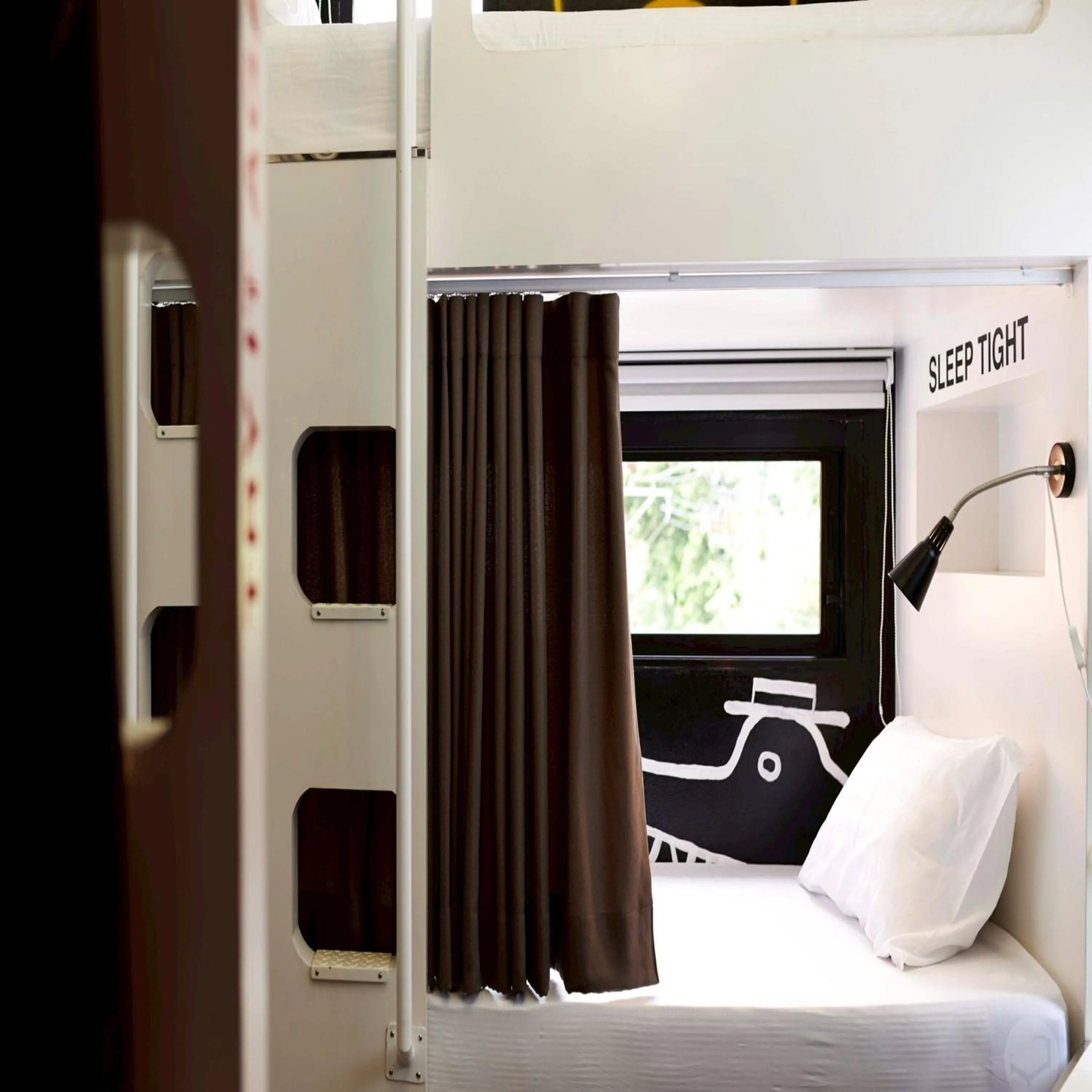 Photo of the whole room, Bed in Collection O Jasaen Stylish Unique Hotel