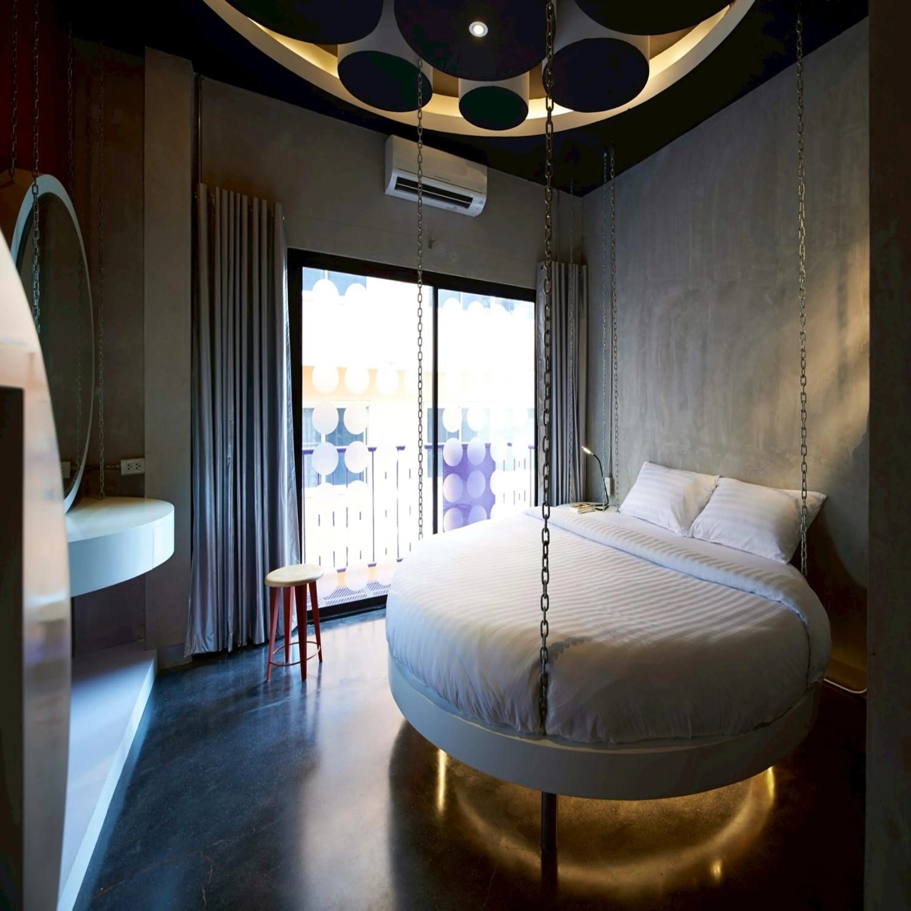 Photo of the whole room, Bed in Collection O Jasaen Stylish Unique Hotel