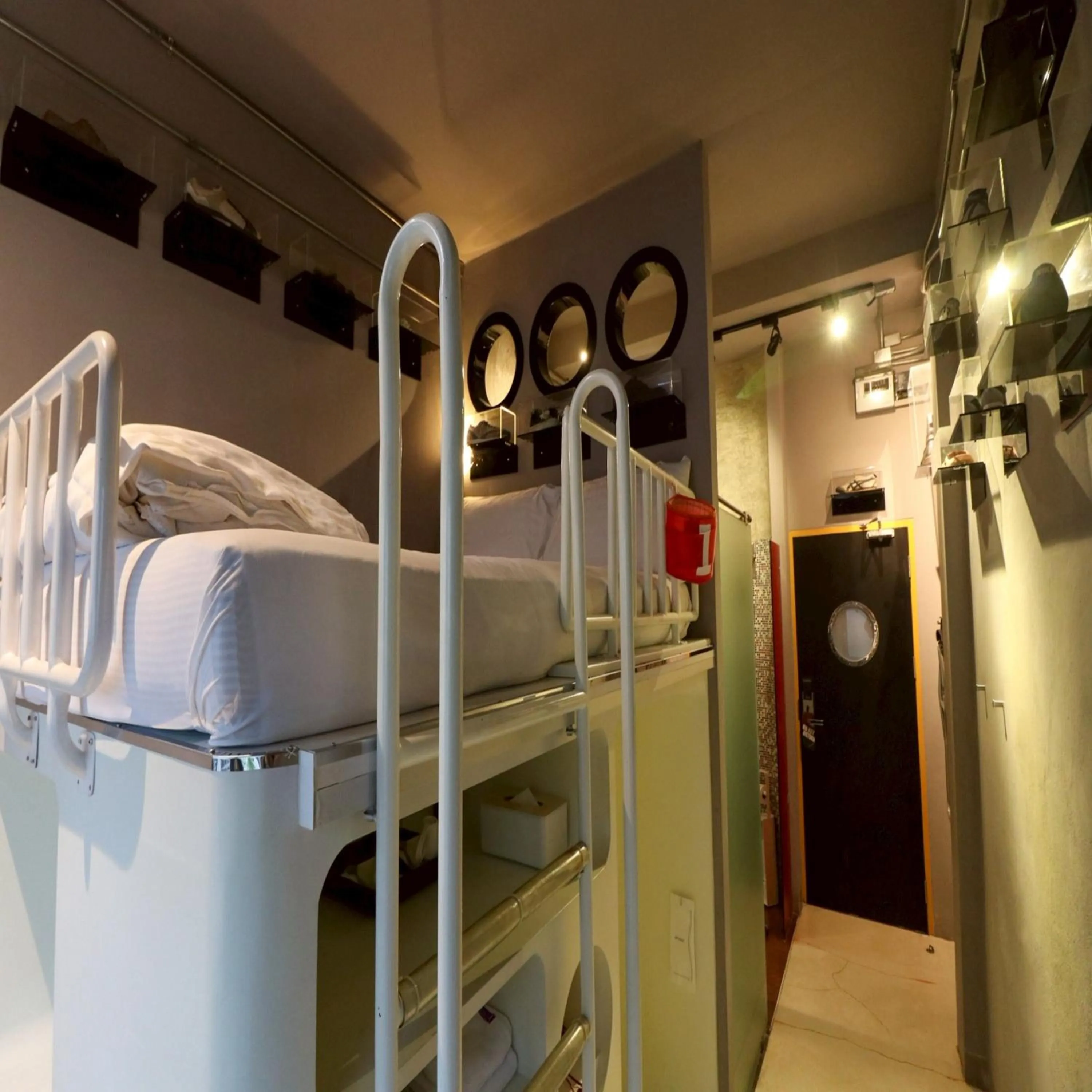 Photo of the whole room, Bed in Collection O Jasaen Stylish Unique Hotel