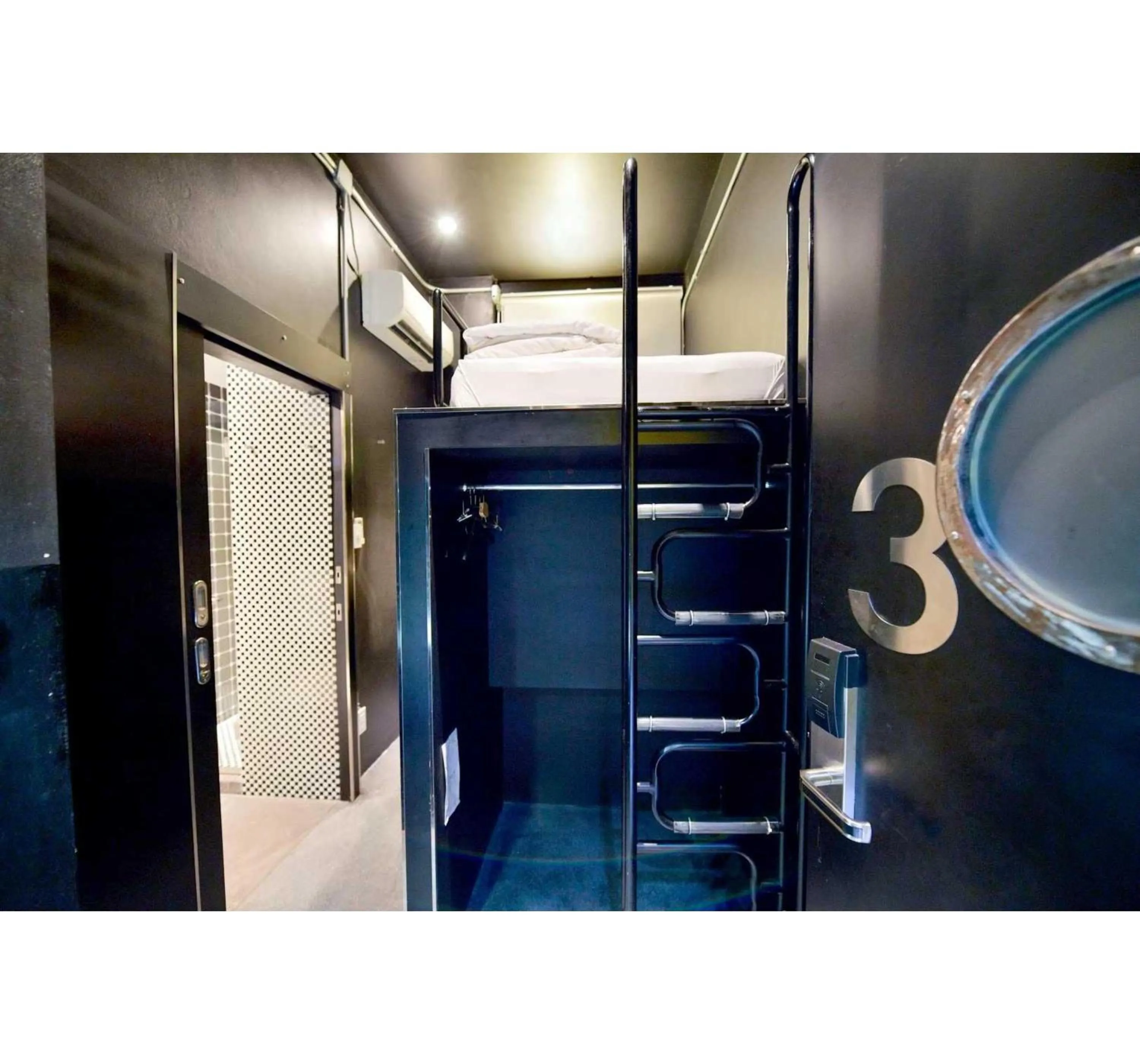 Bedroom in Collection O Jasaen Stylish Unique Hotel