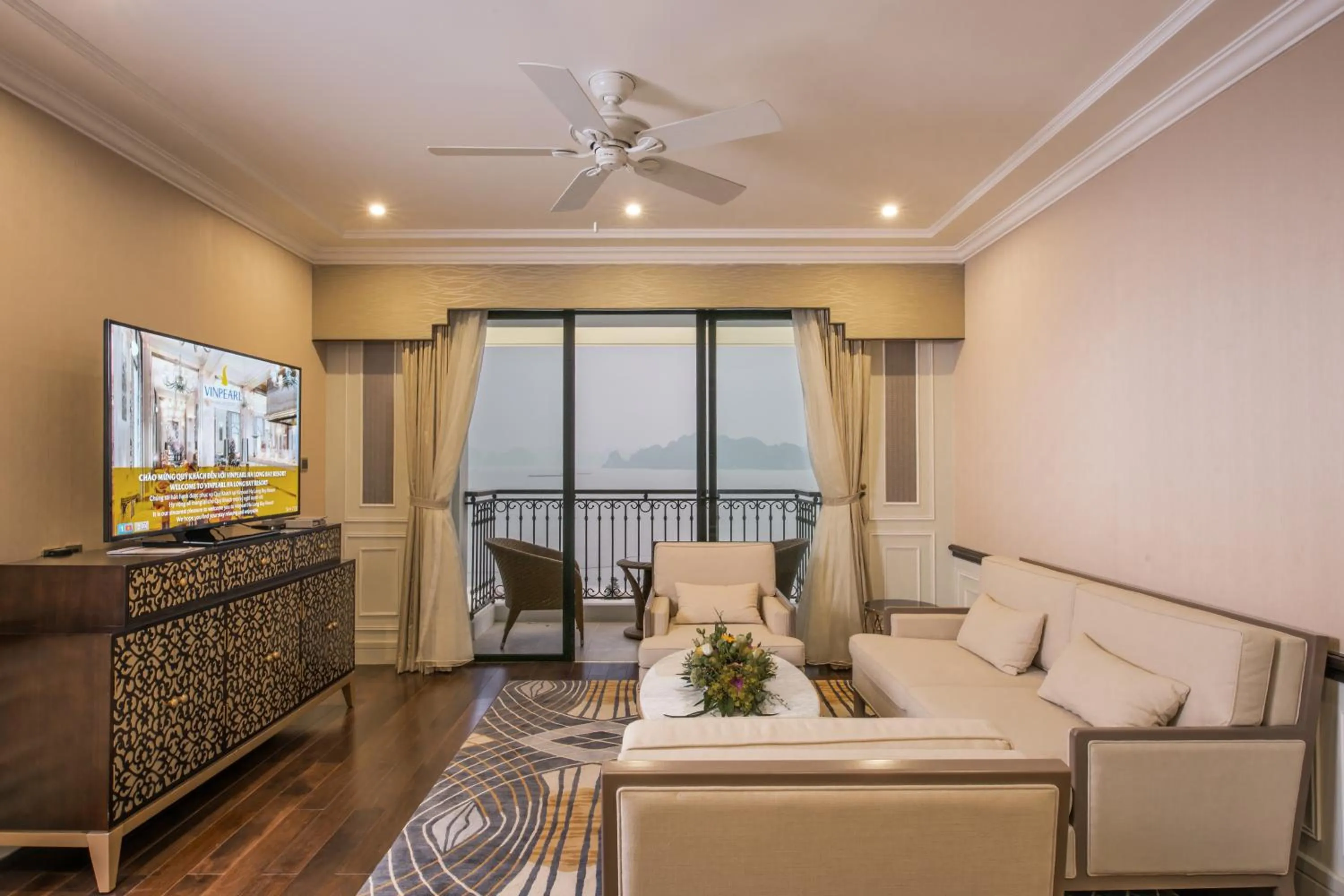 Living room in Vinpearl Resort & Spa Ha Long