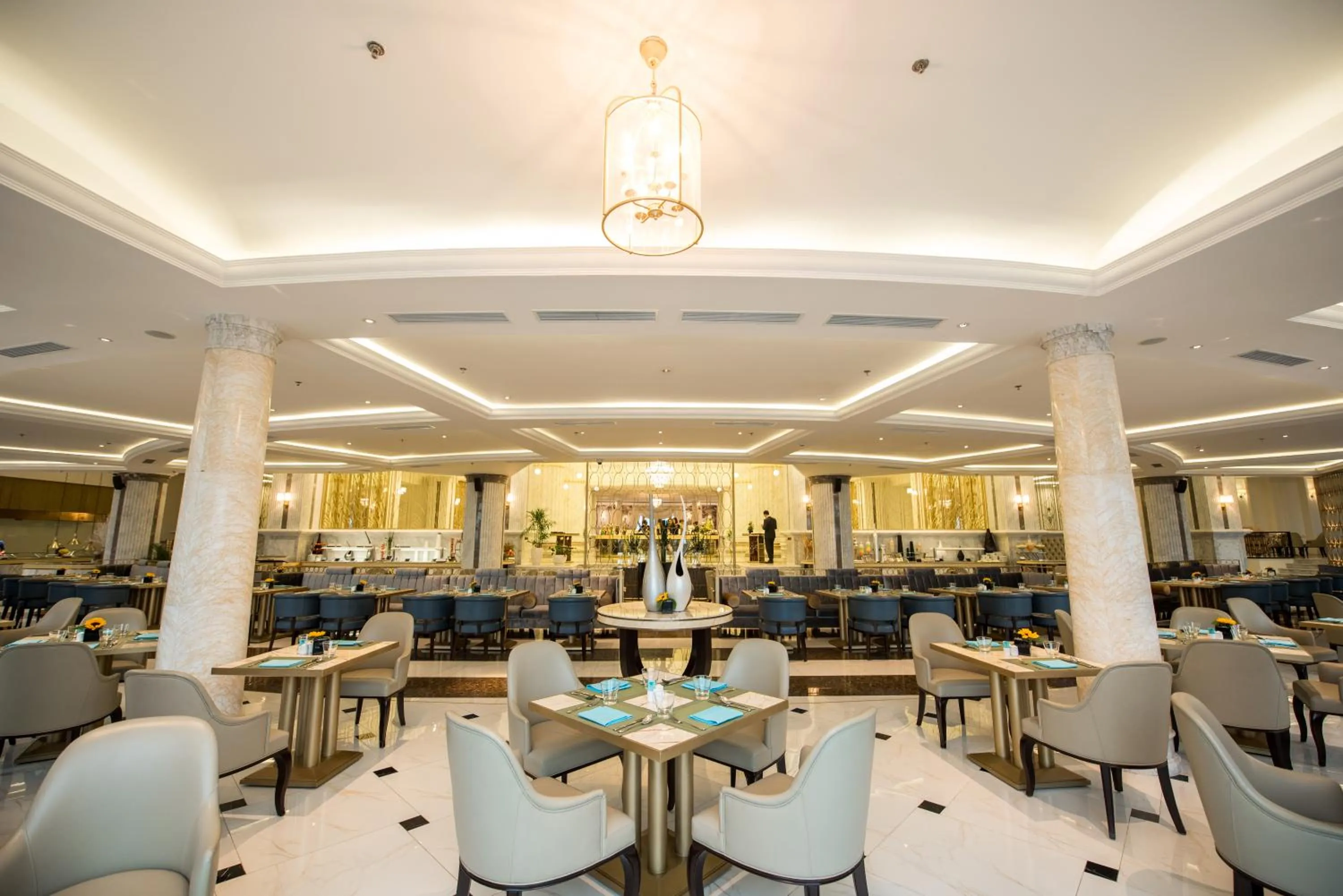 Restaurant/places to eat in Vinpearl Resort & Spa Ha Long