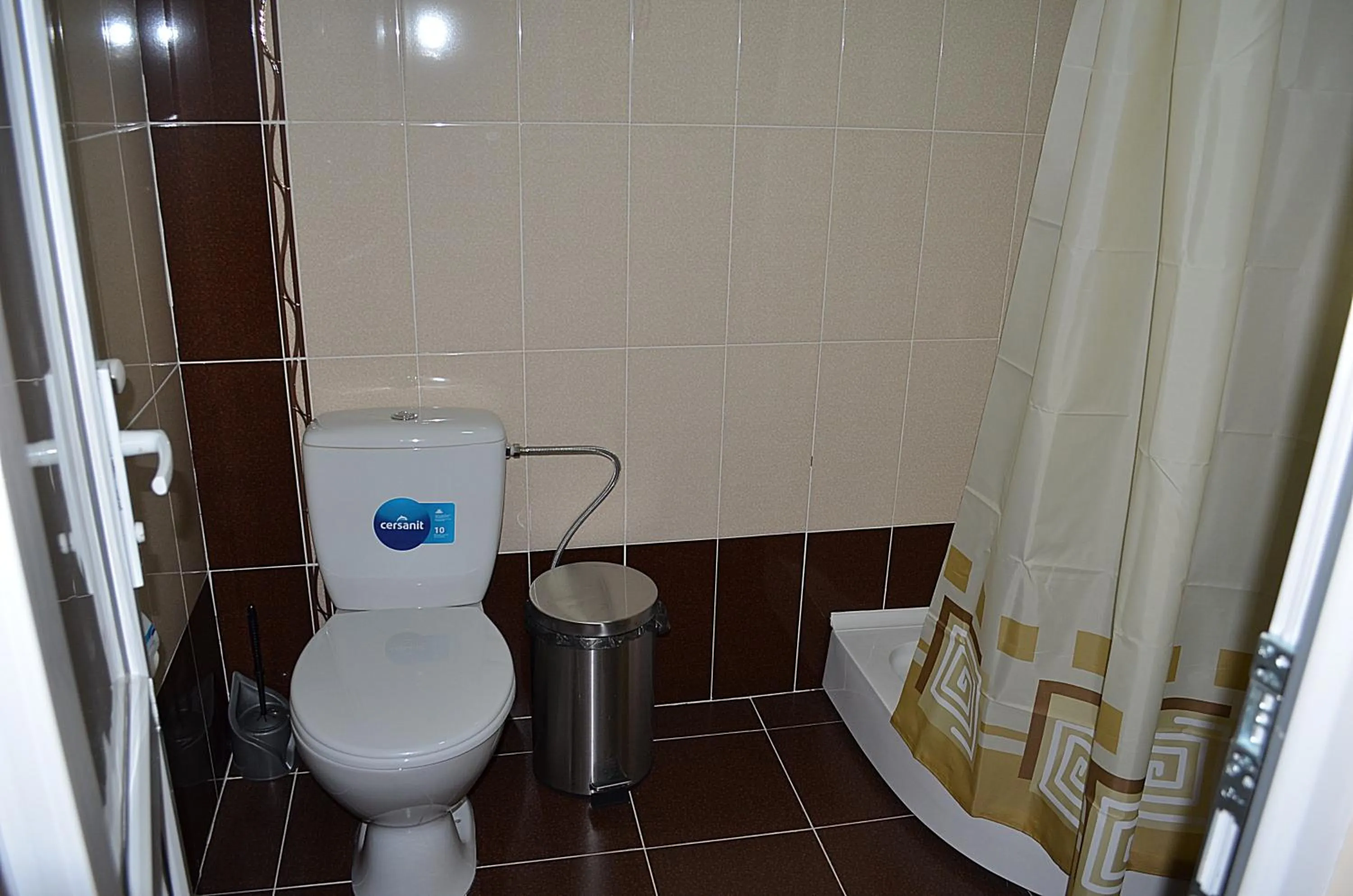 Toilet in Hotel Okriba