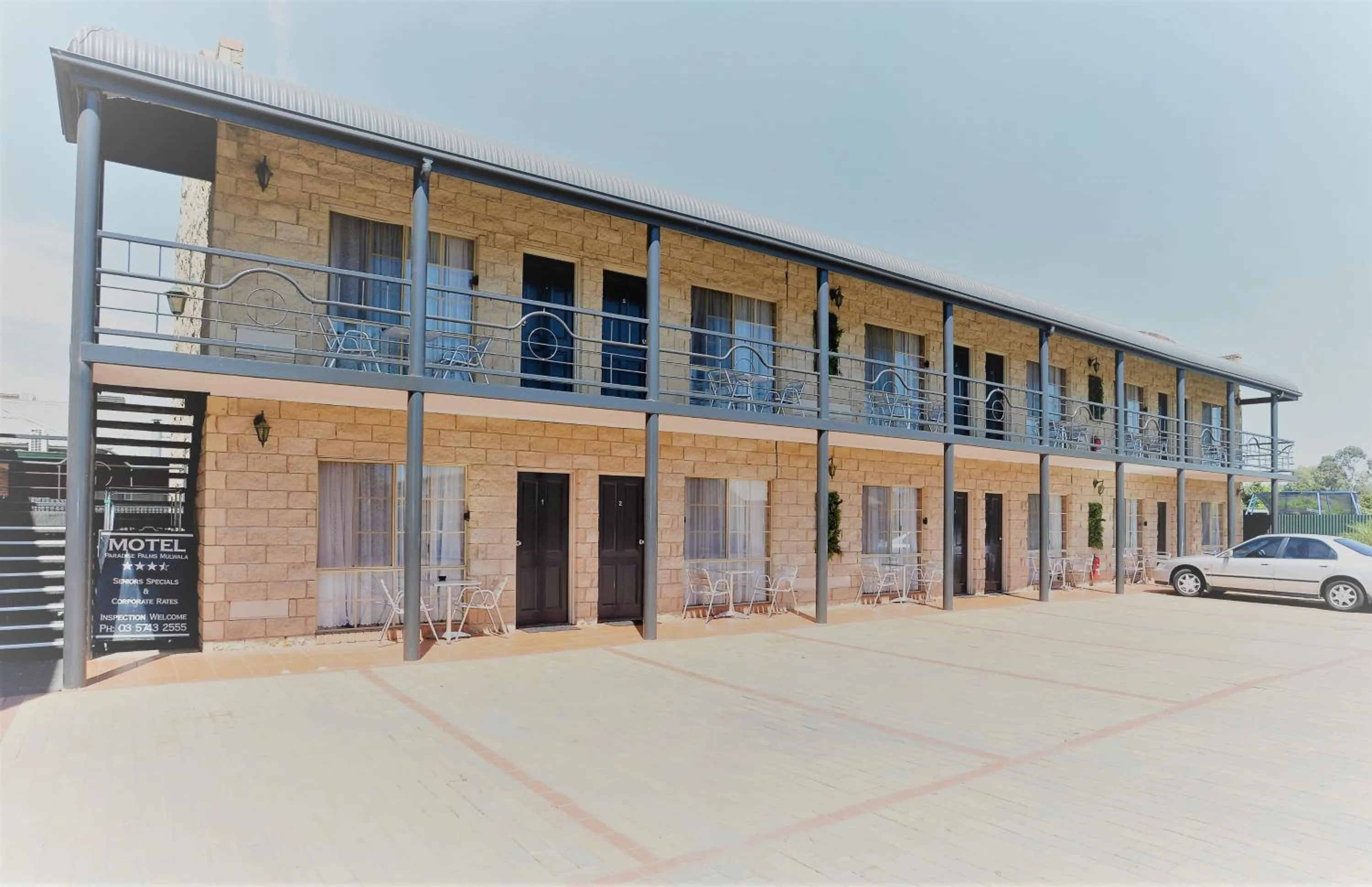 Facade/entrance, Property Building in Mulwala Paradise Palms Motel