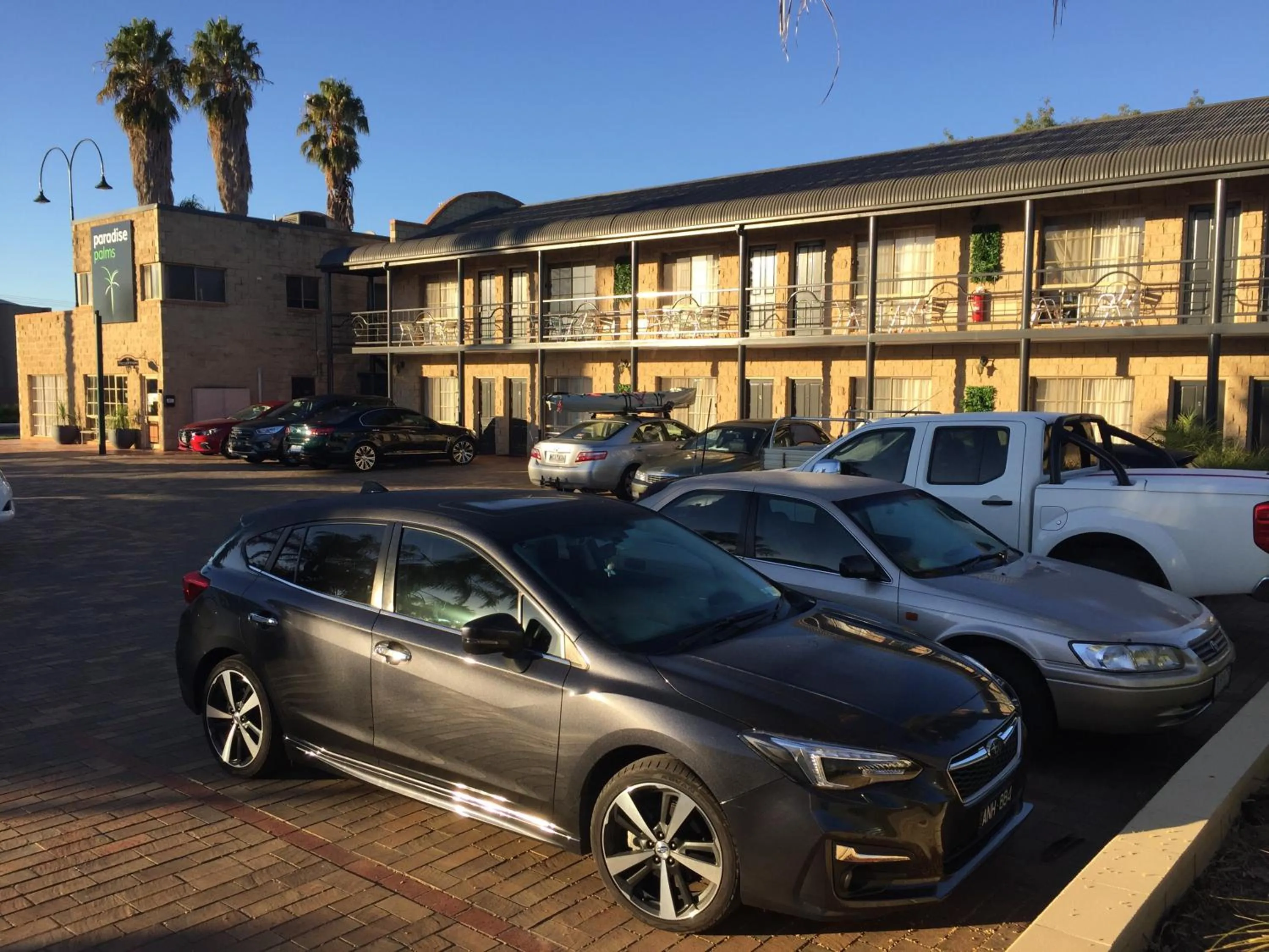 Facade/entrance, Property Building in Mulwala Paradise Palms Motel