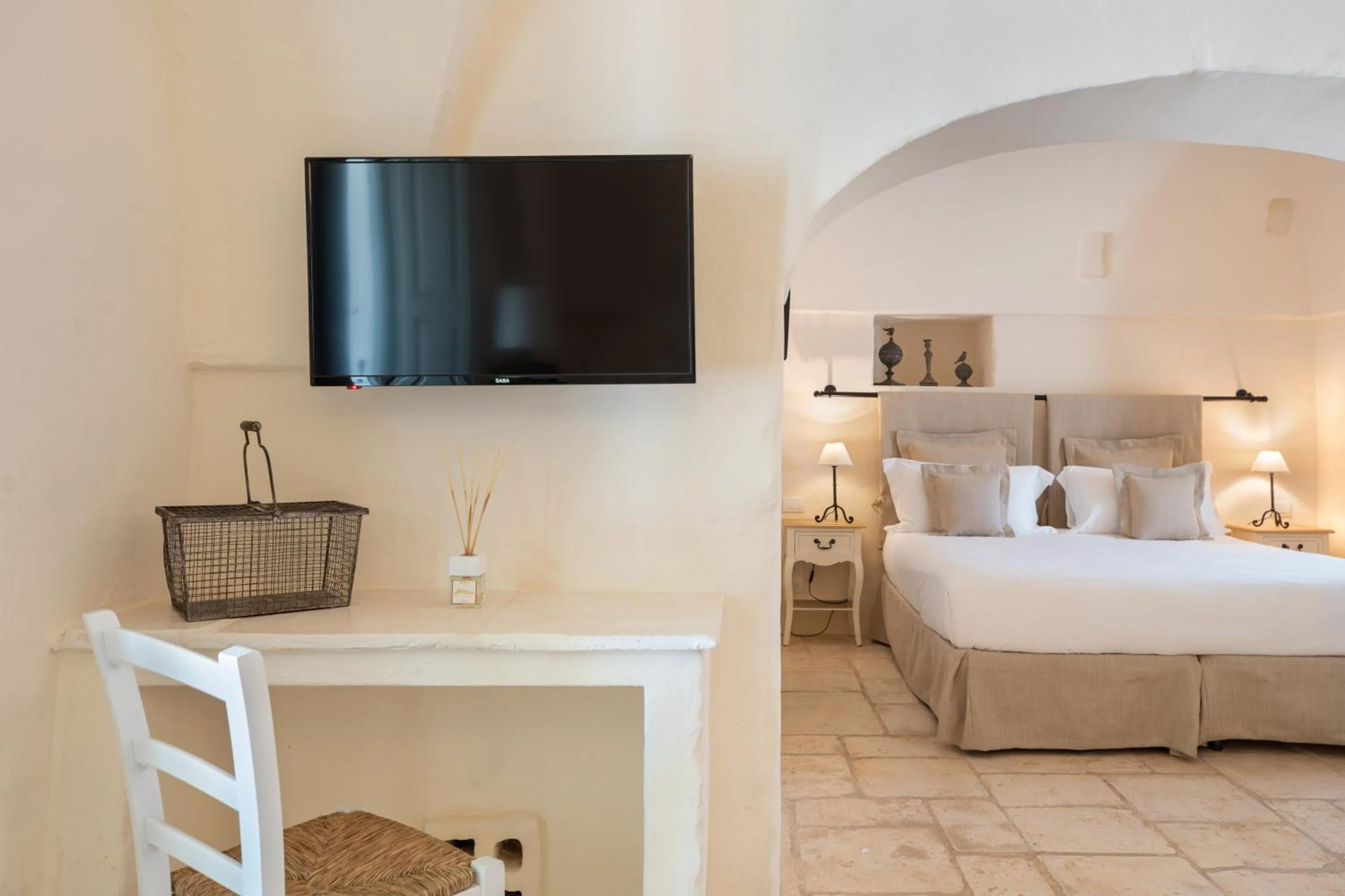 Photo of the whole room, Bed in Masseria Le Carrube
