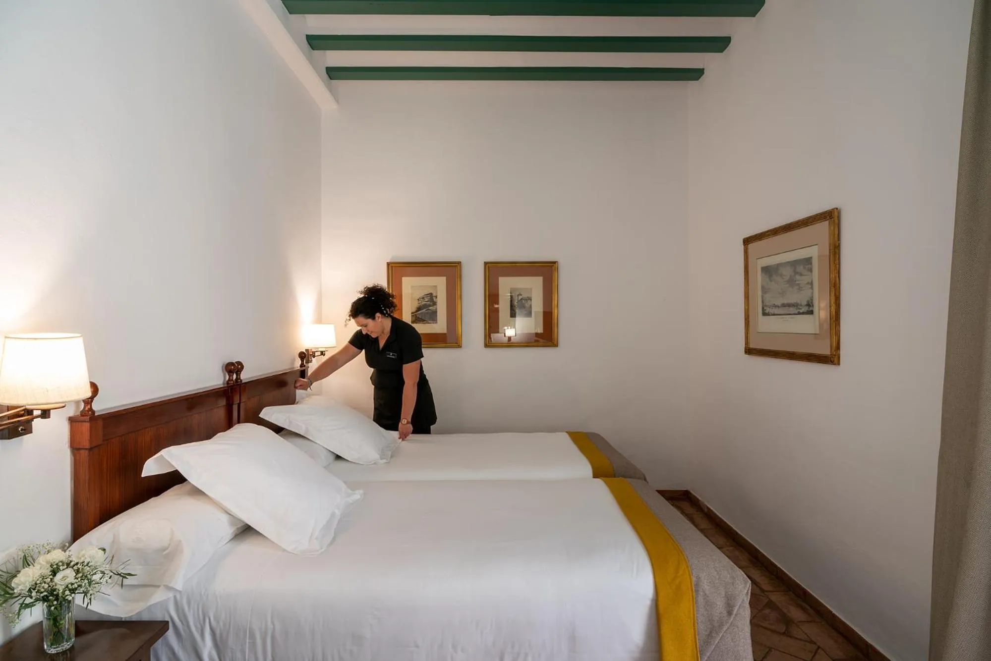 Photo of the whole room, Bed in Parador de Almagro