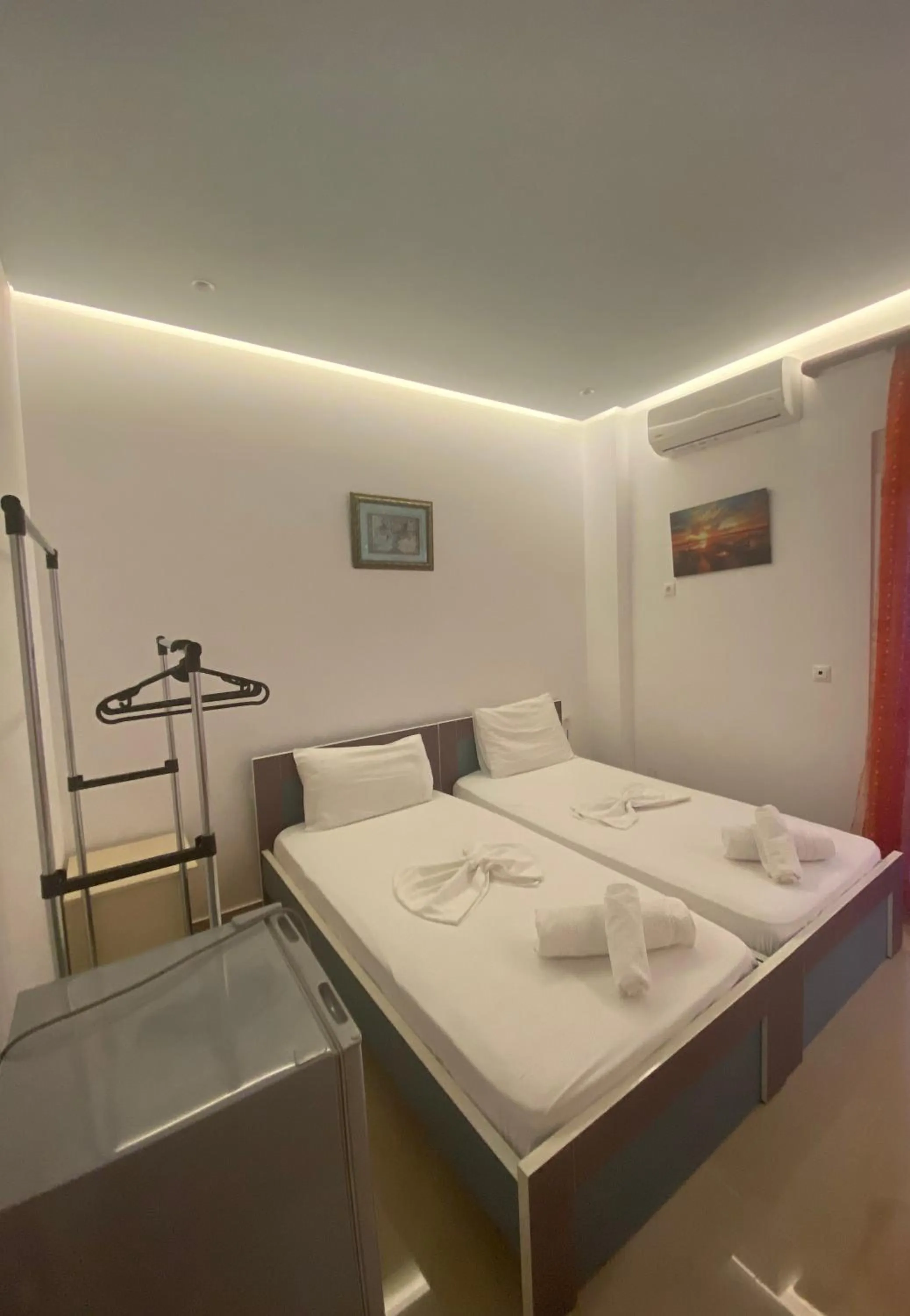 Kalemi's Beachside Hotel