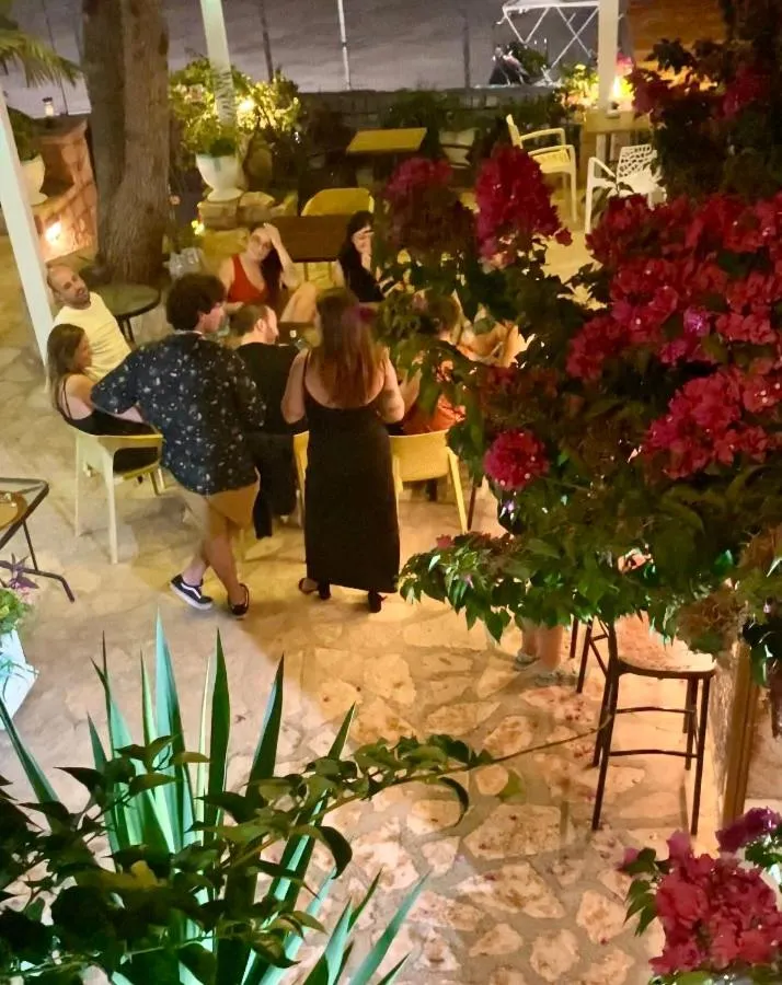 Kalemi's Beachside Hotel