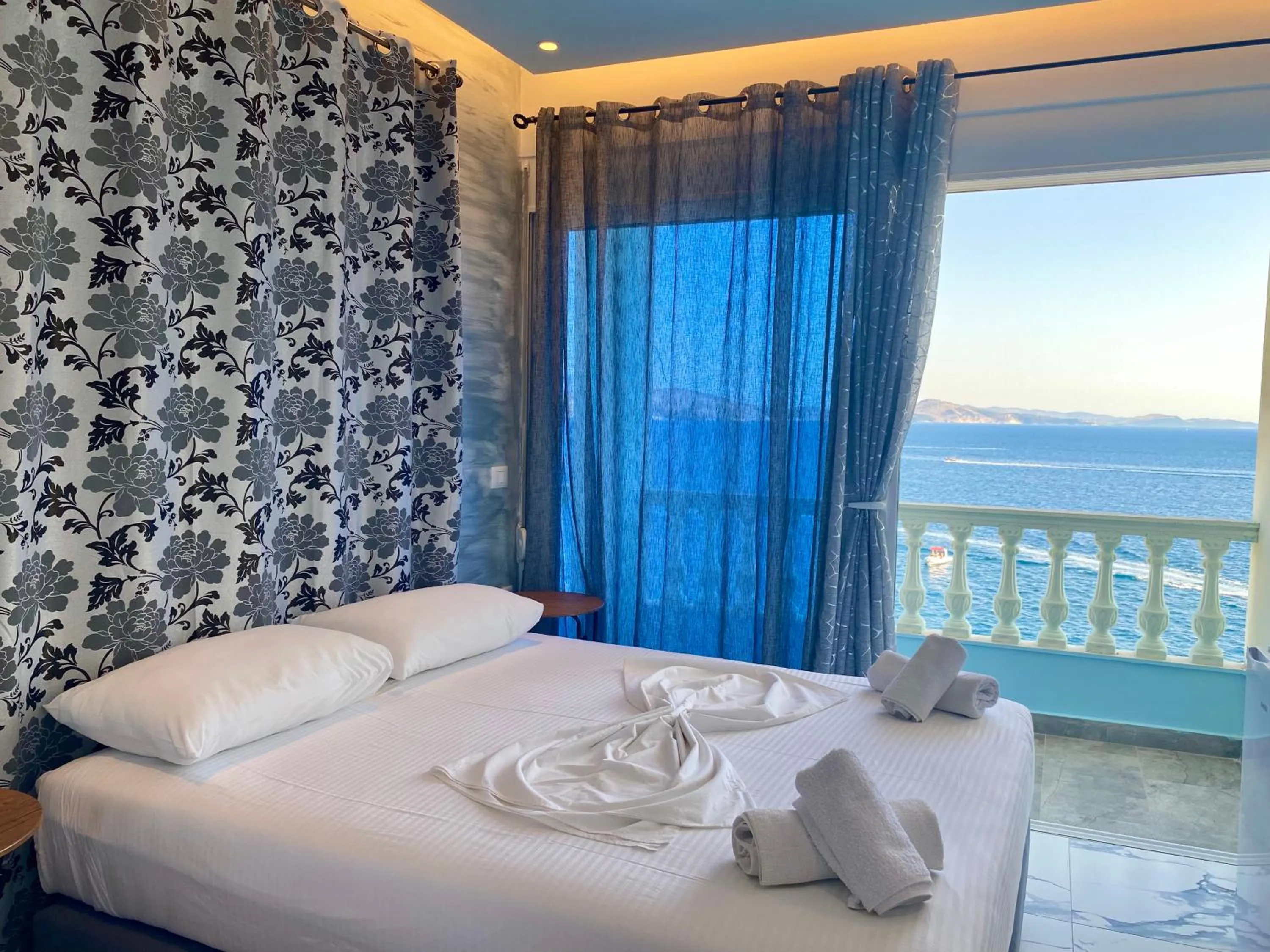 Kalemi's Beachside Hotel