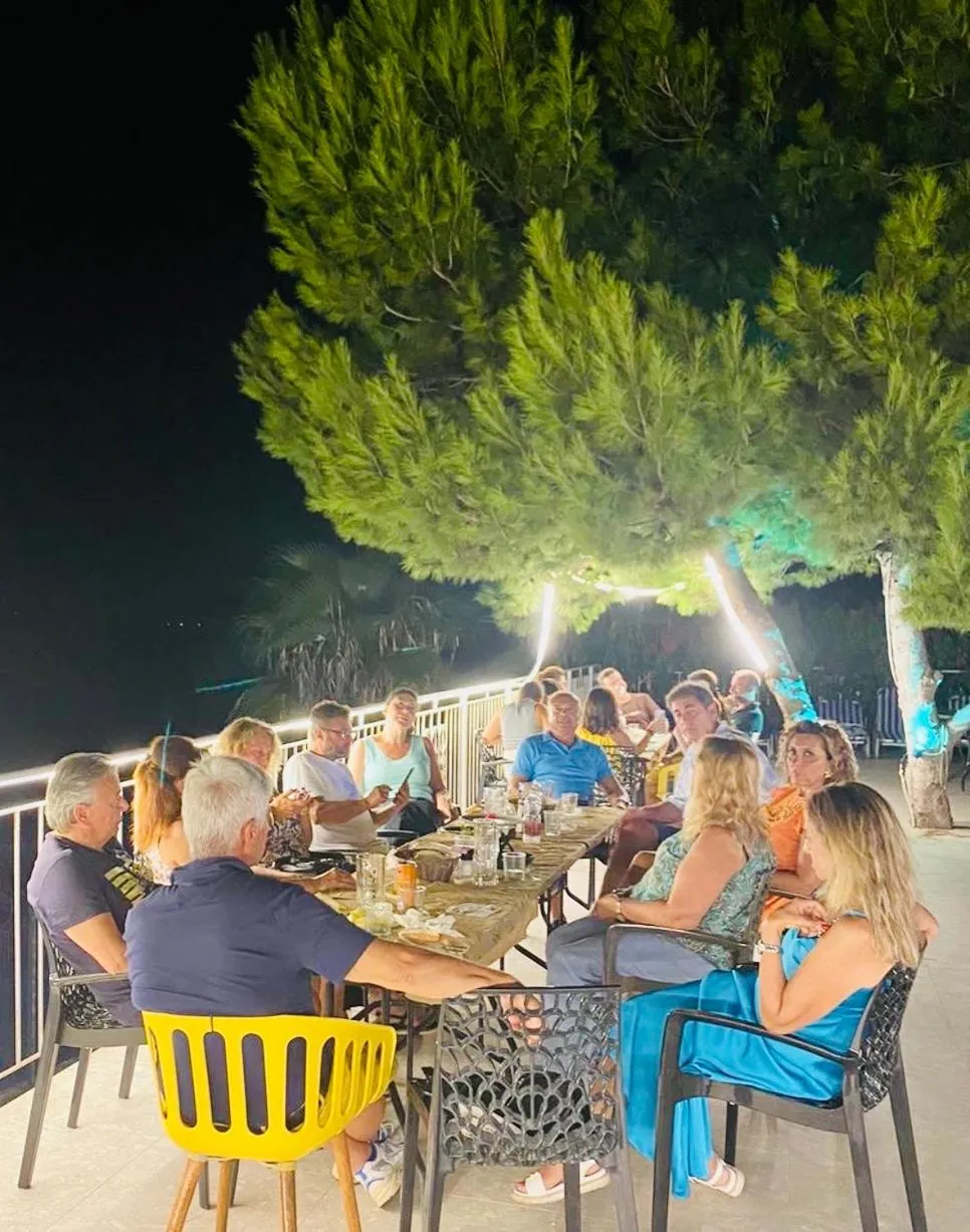 Kalemi's Beachside Hotel