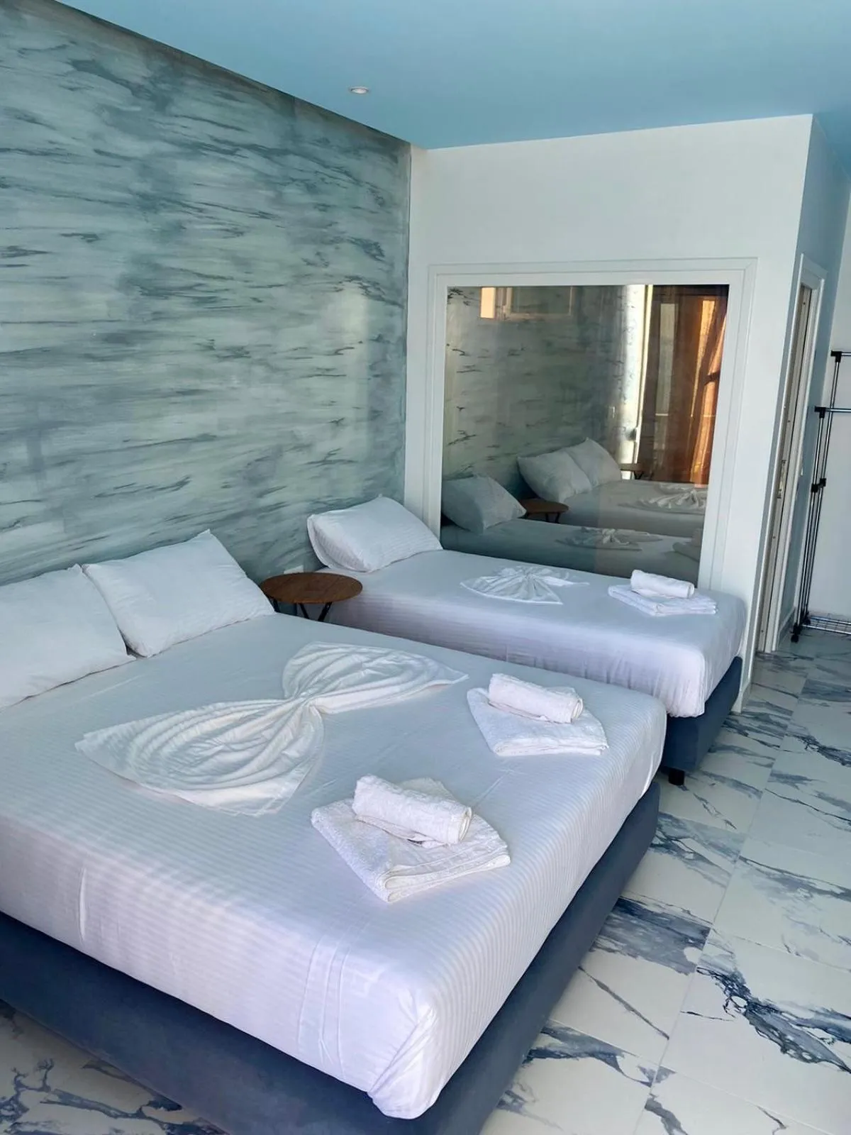 Kalemi's Beachside Hotel