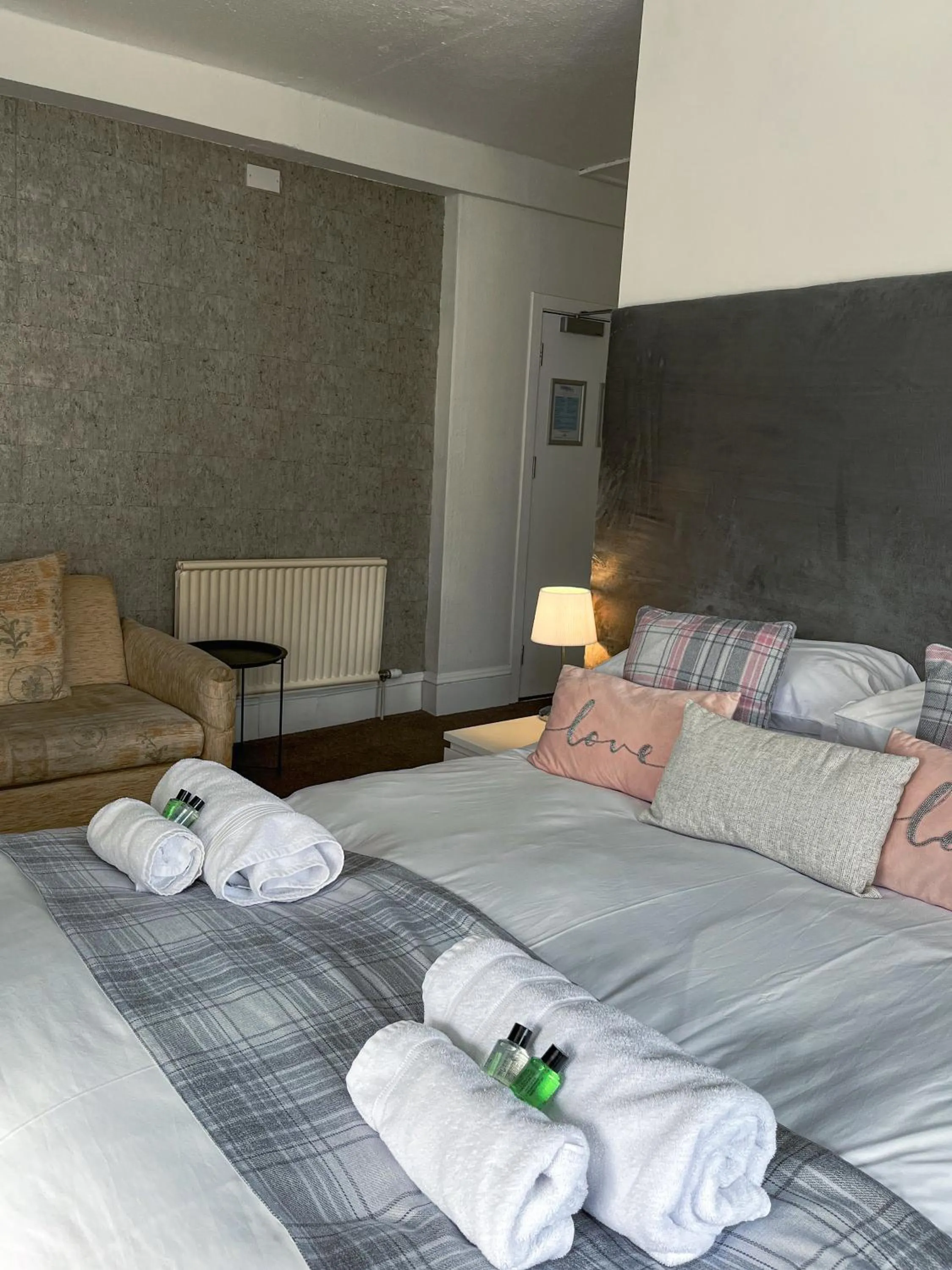 Bed in Crown and Anchor Inn