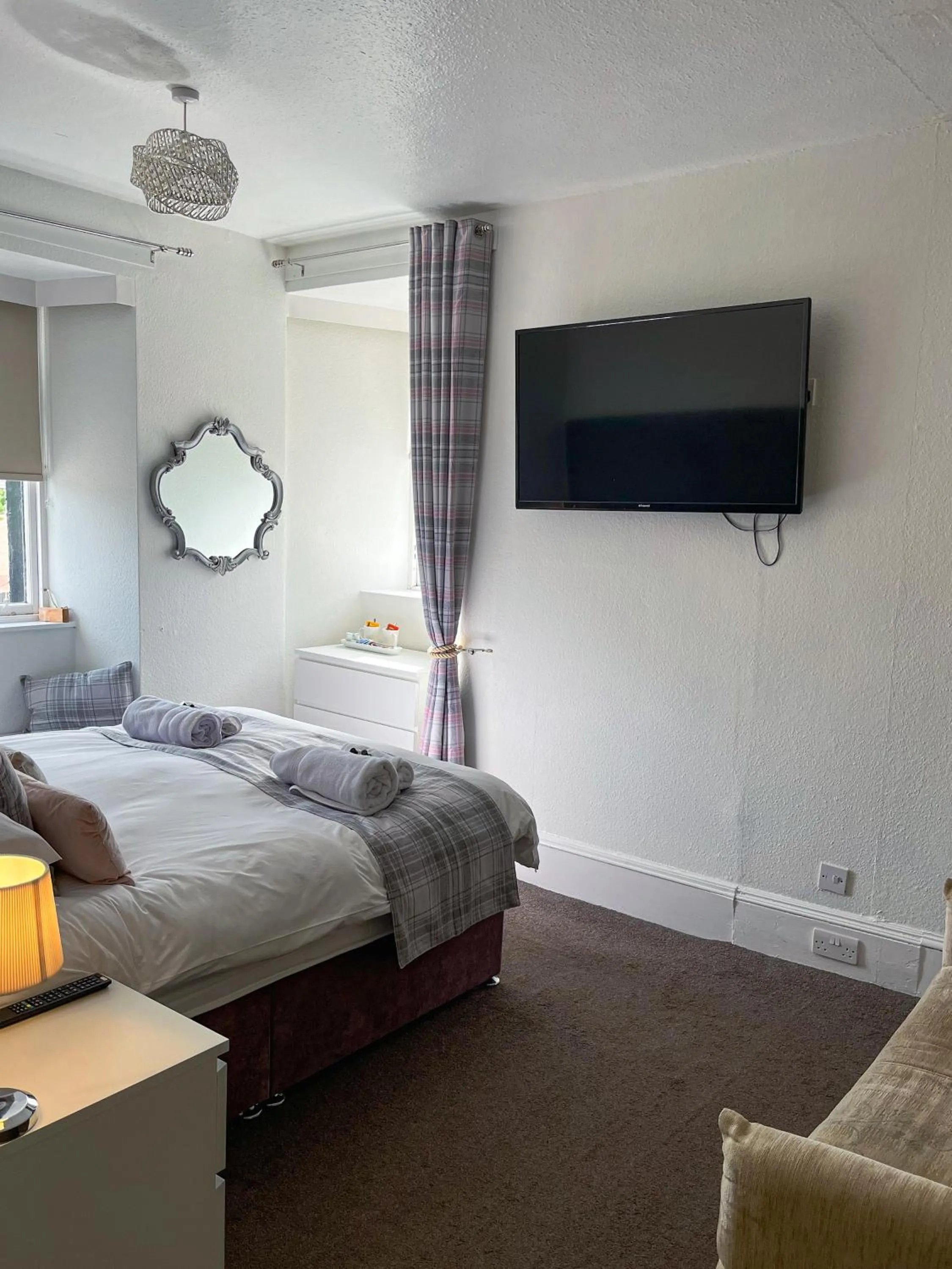 Bed in Crown and Anchor Inn