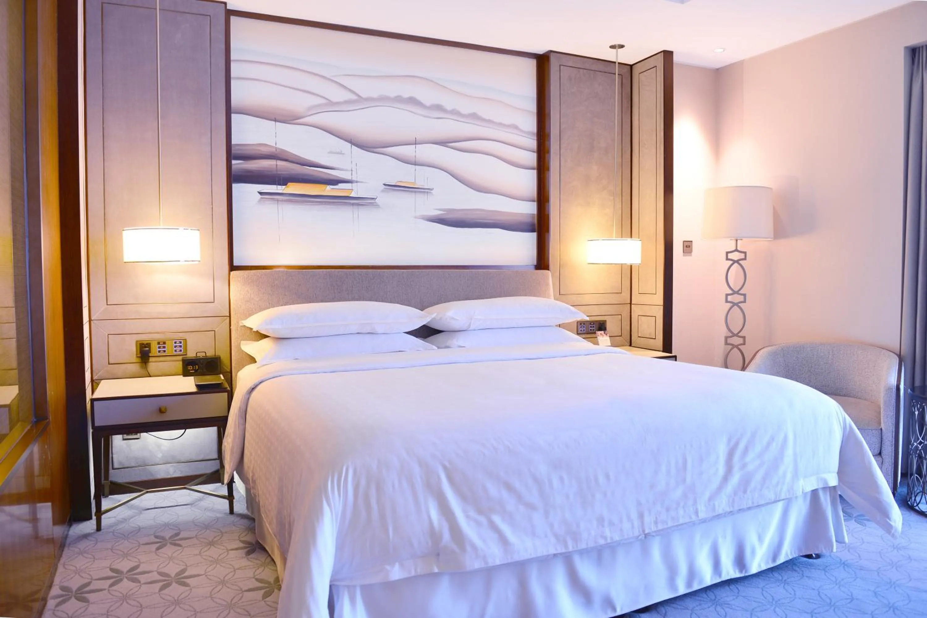 Bed in Sheraton Shanghai Jiading Hotel