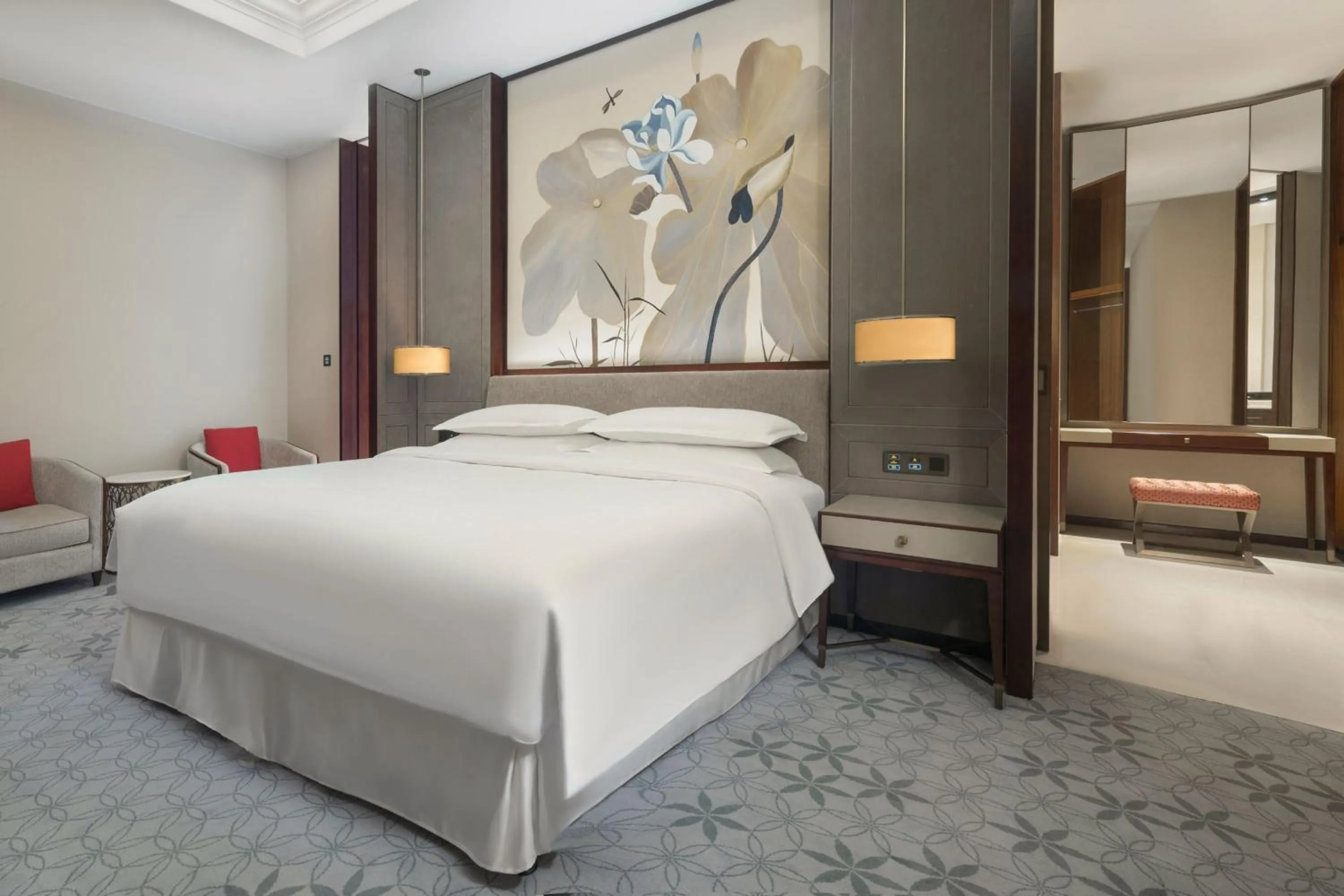 Photo of the whole room, Bed in Sheraton Shanghai Jiading Hotel