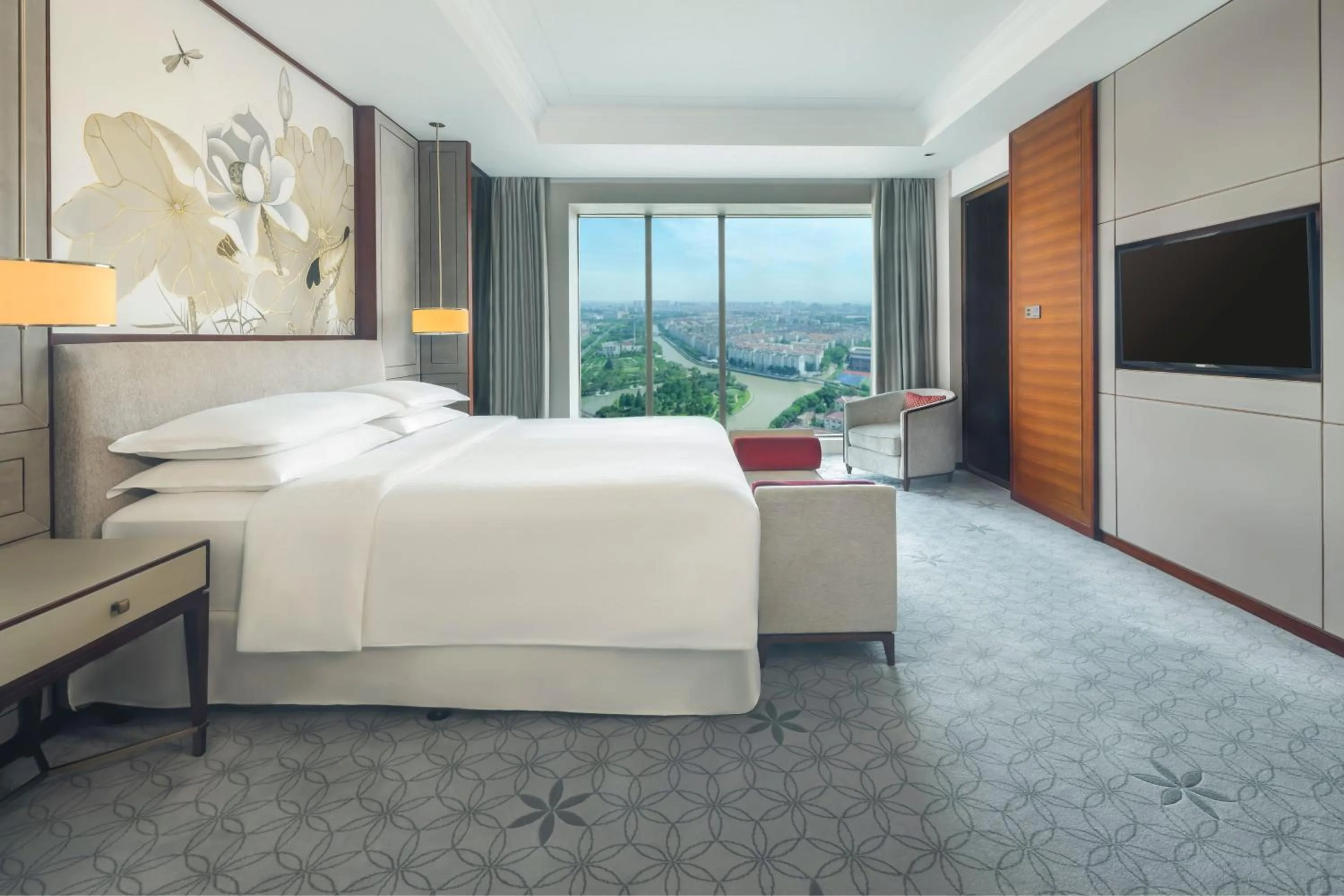 Photo of the whole room, Bed in Sheraton Shanghai Jiading Hotel