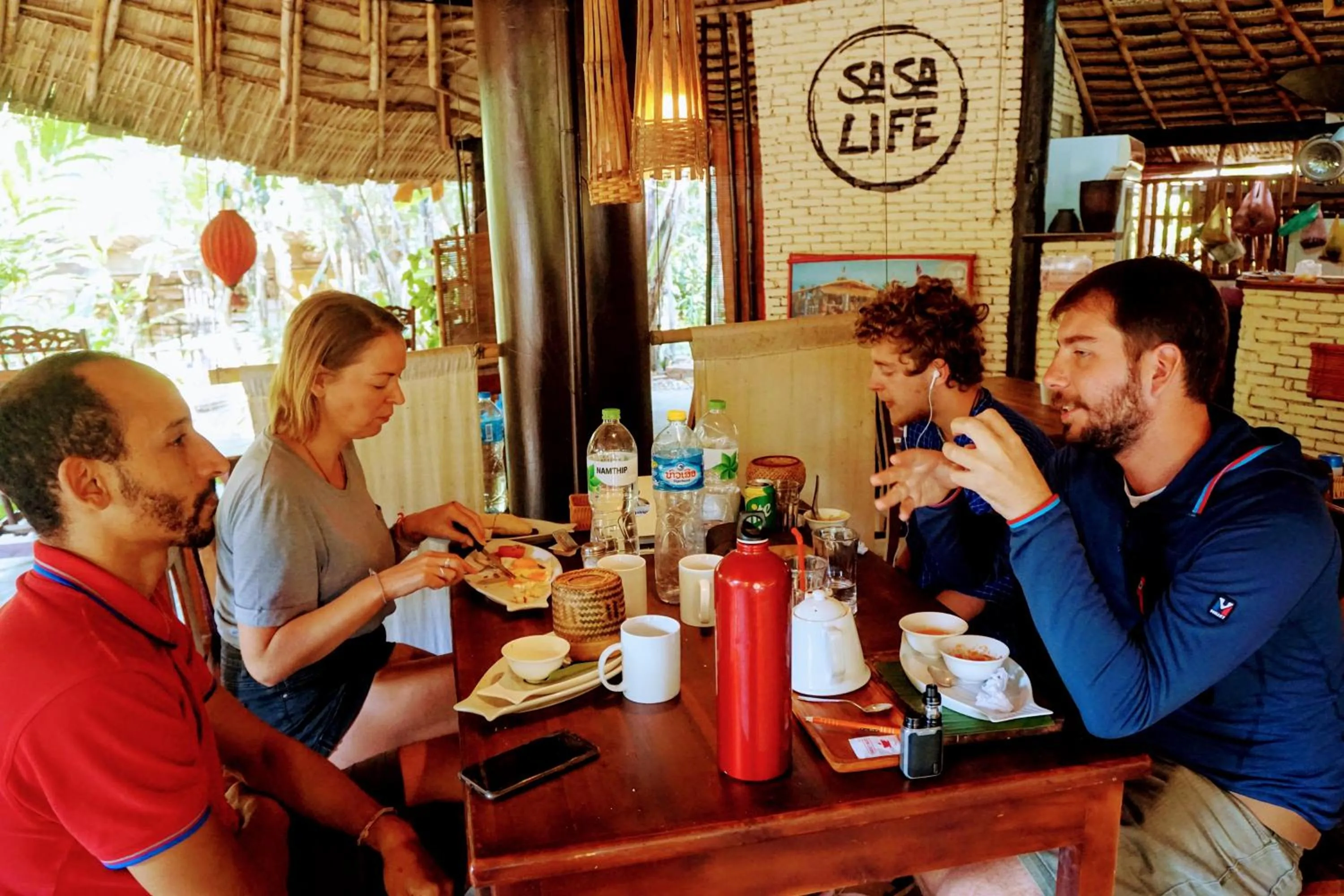 Restaurant/places to eat in Sa Sa Lao