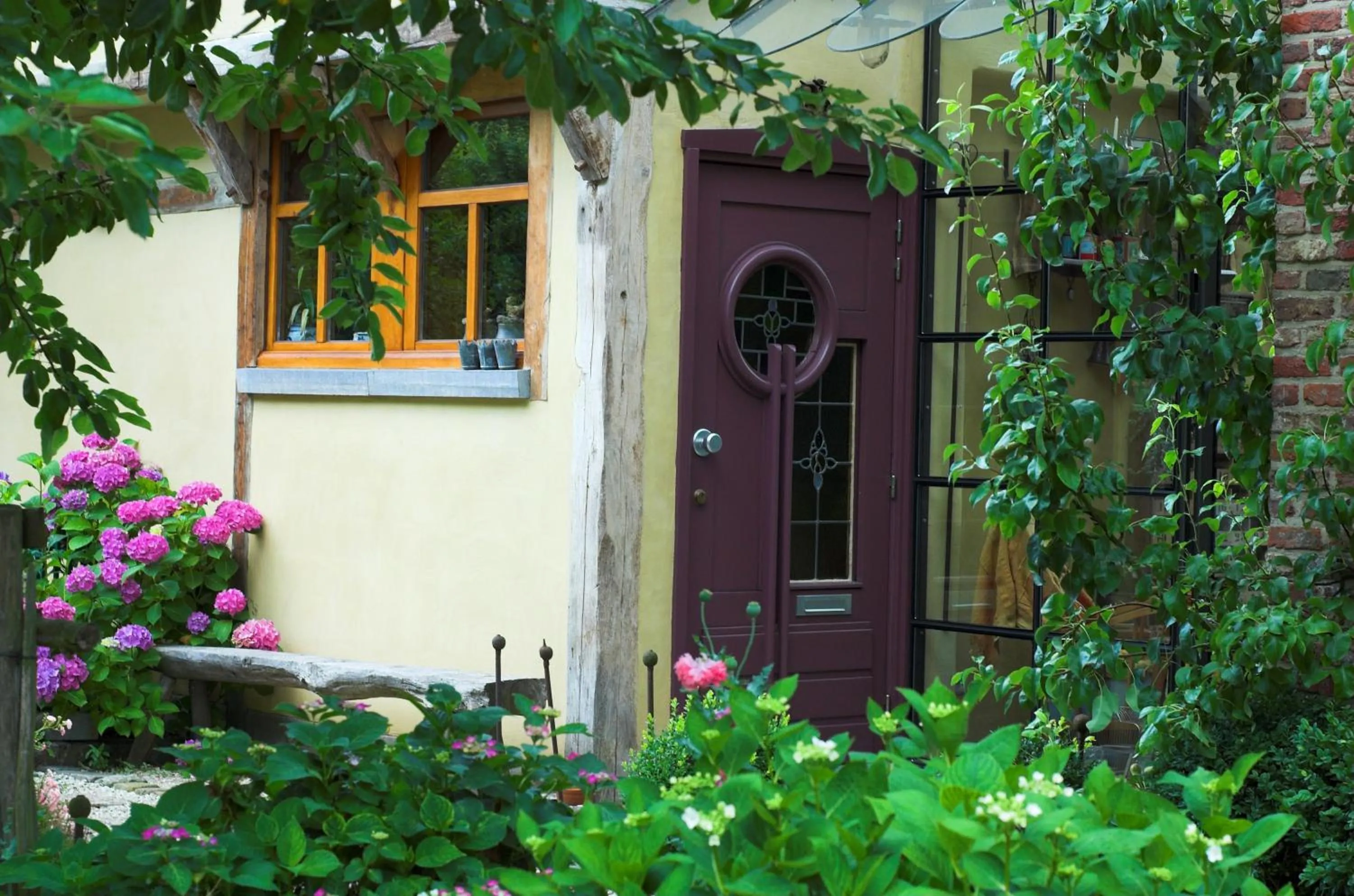 Facade/entrance in B&B Tspijker