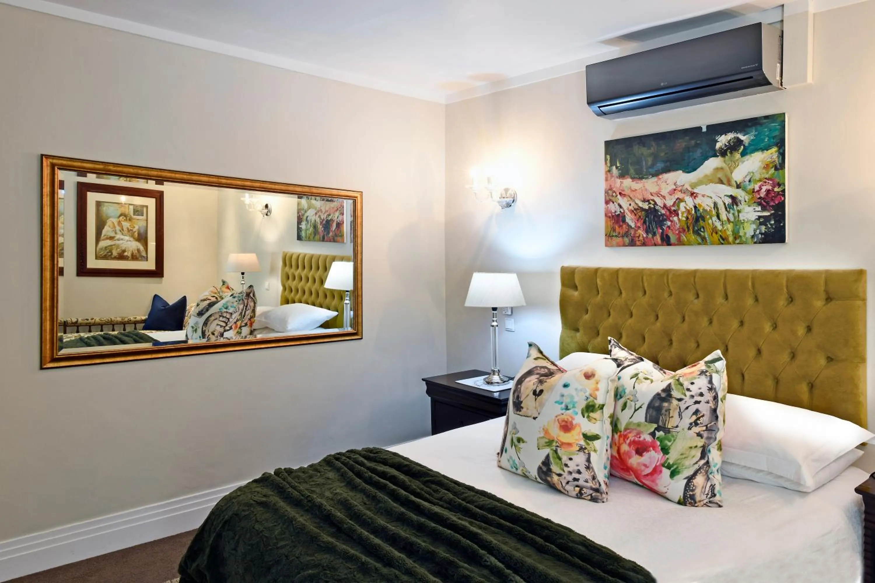 Bedroom, Bed in Le Petit Bijou